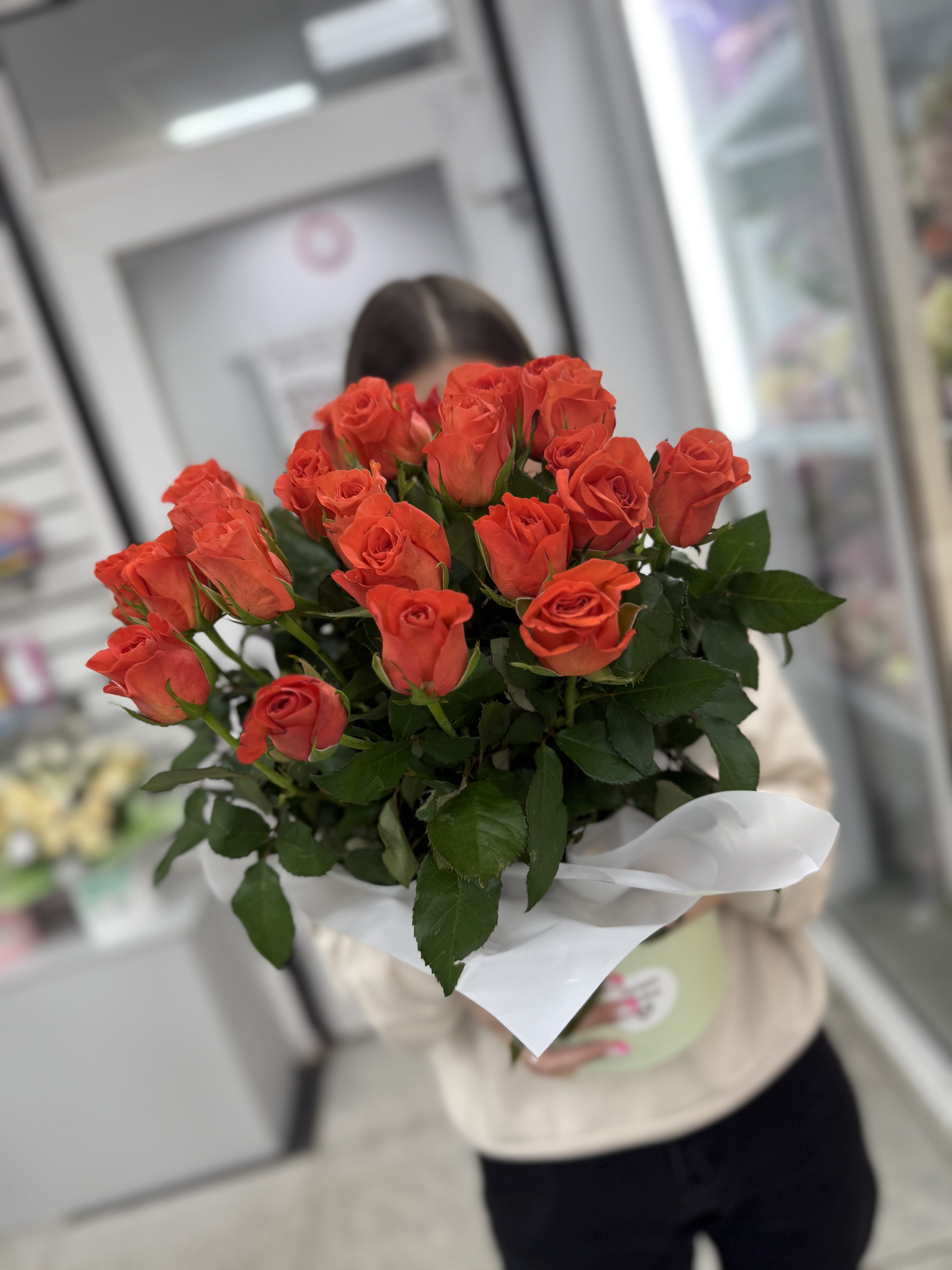 25 роз в коробке