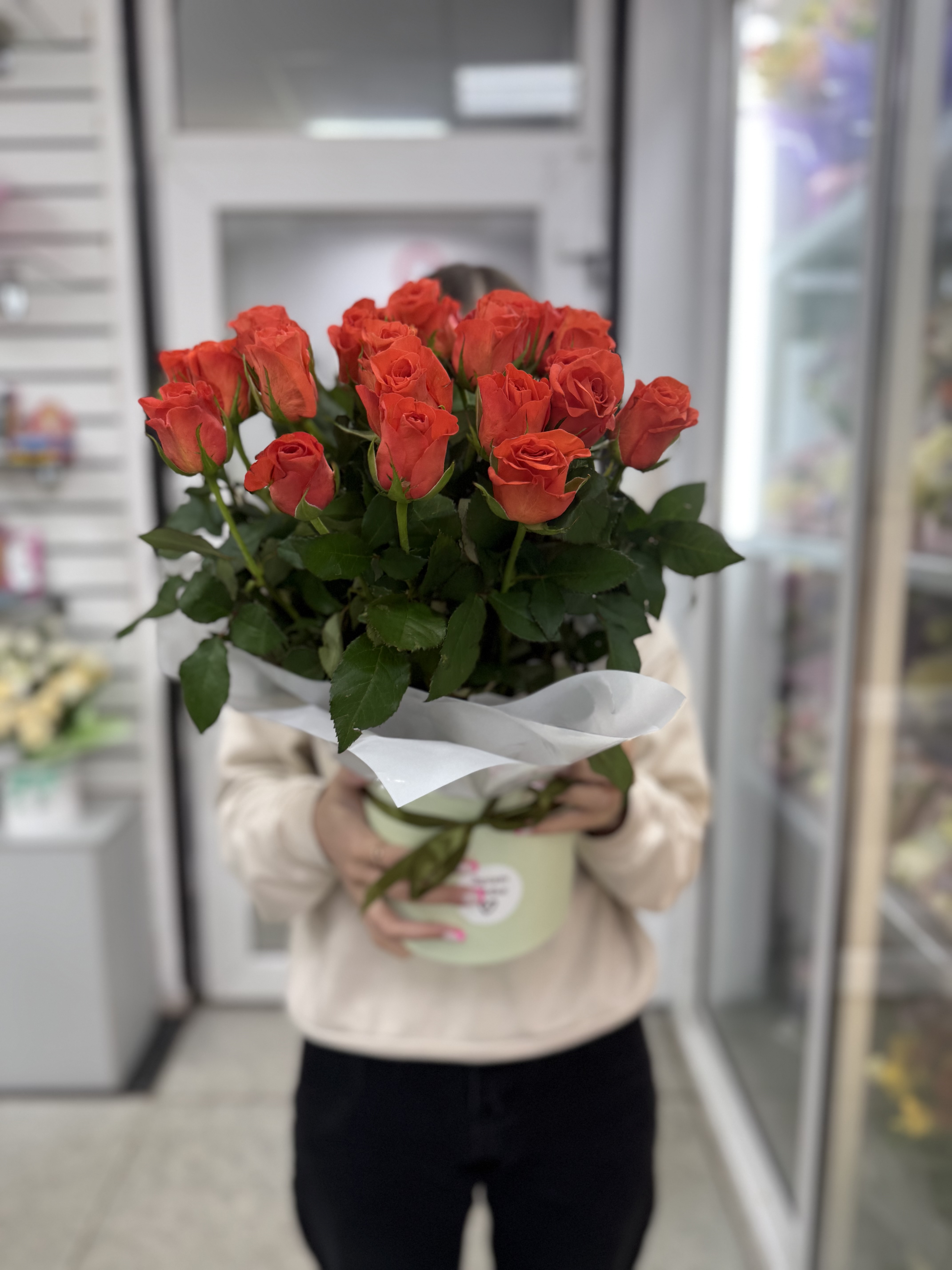25 роз в коробке