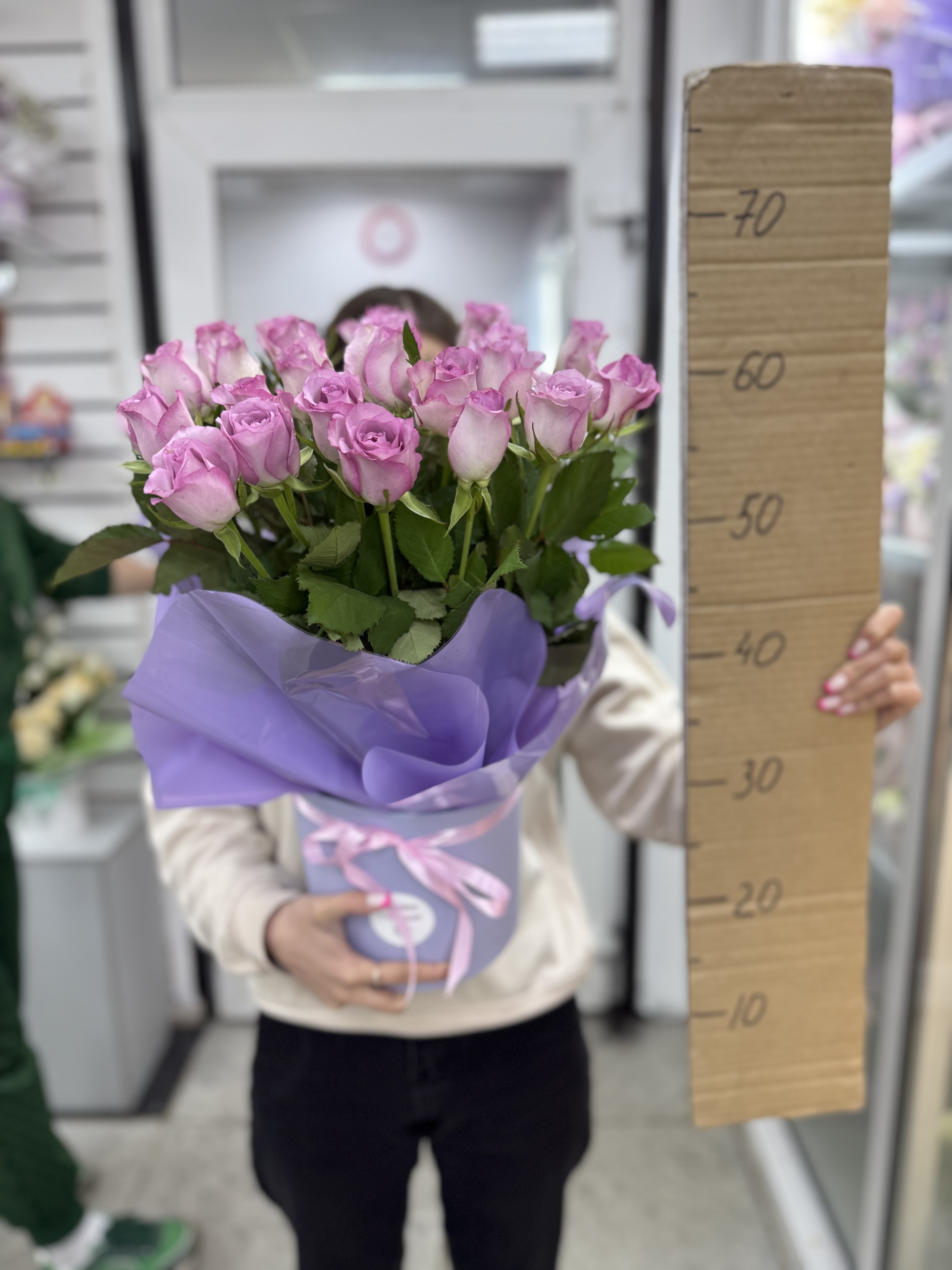 25 роз в коробке