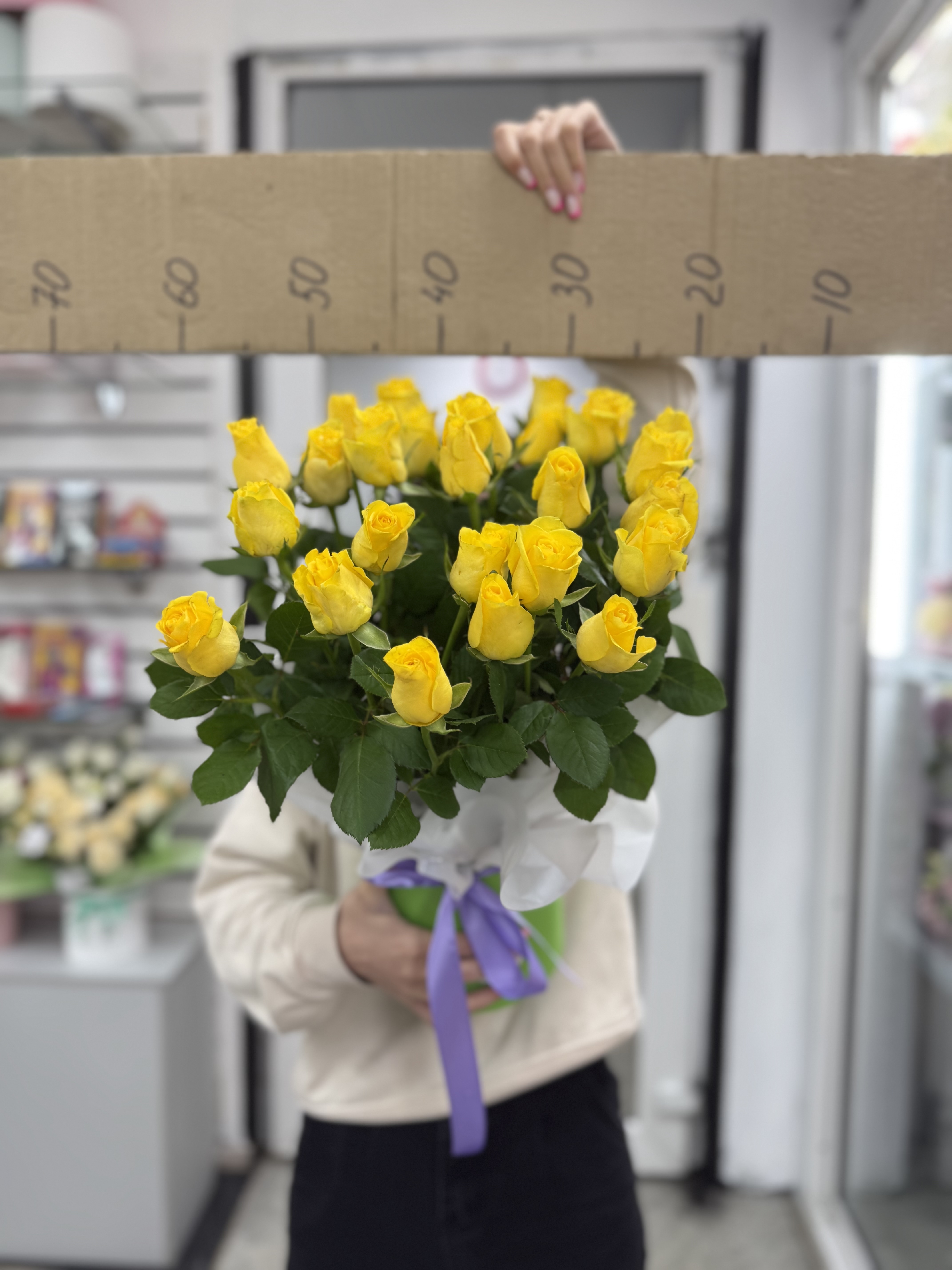 25 роз в коробке