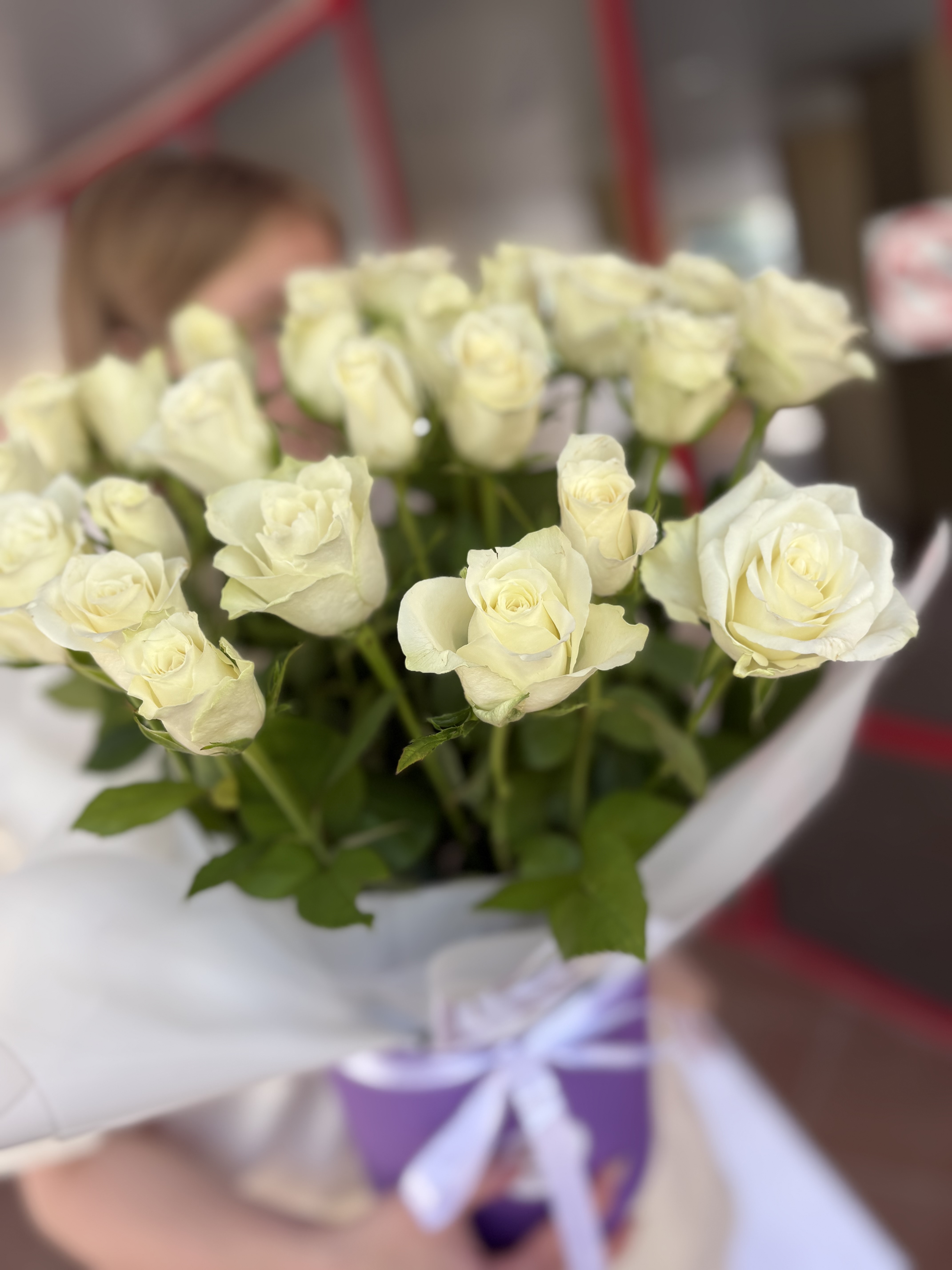 25 роз в коробке