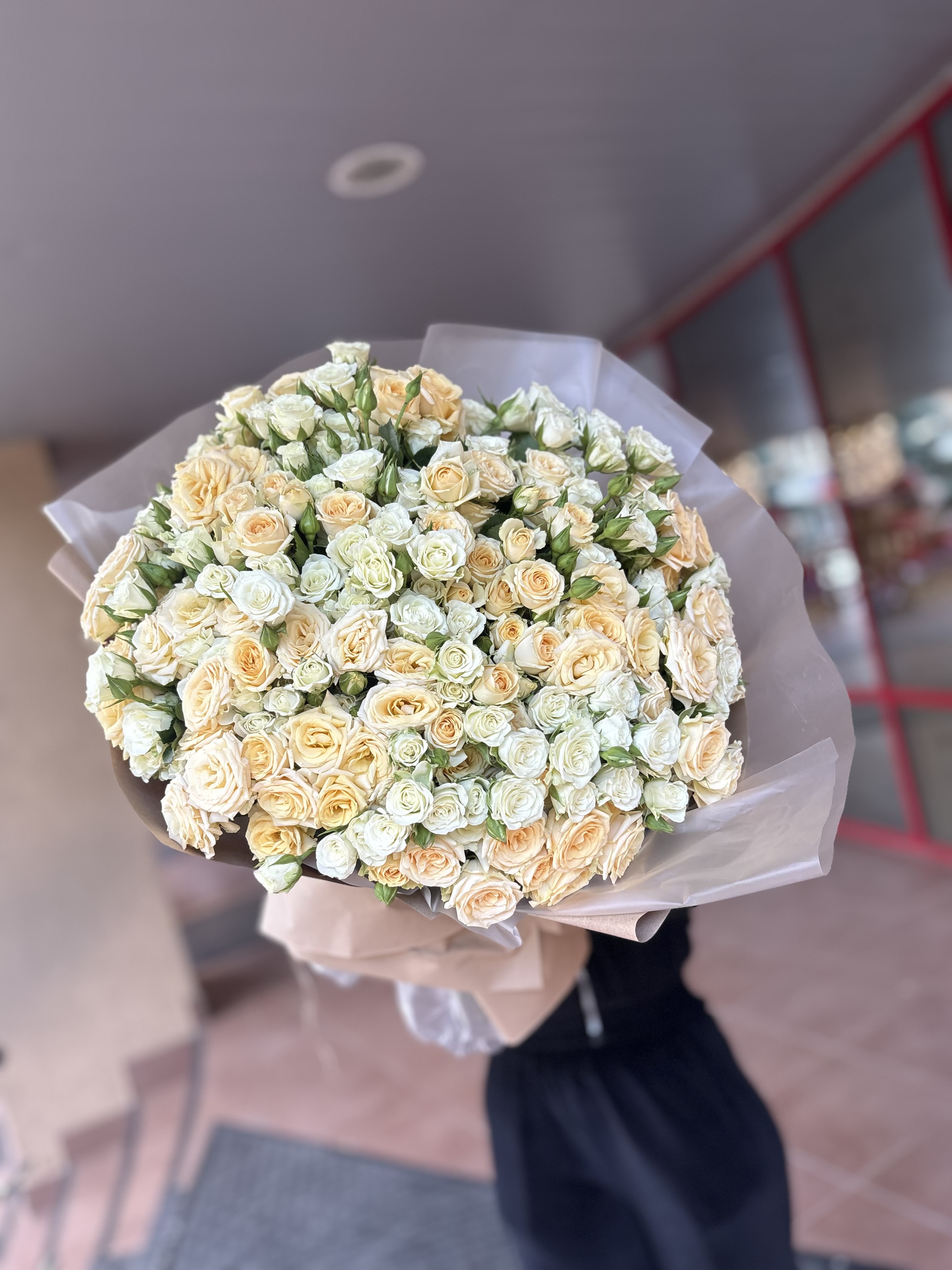 Букет кустовых роз