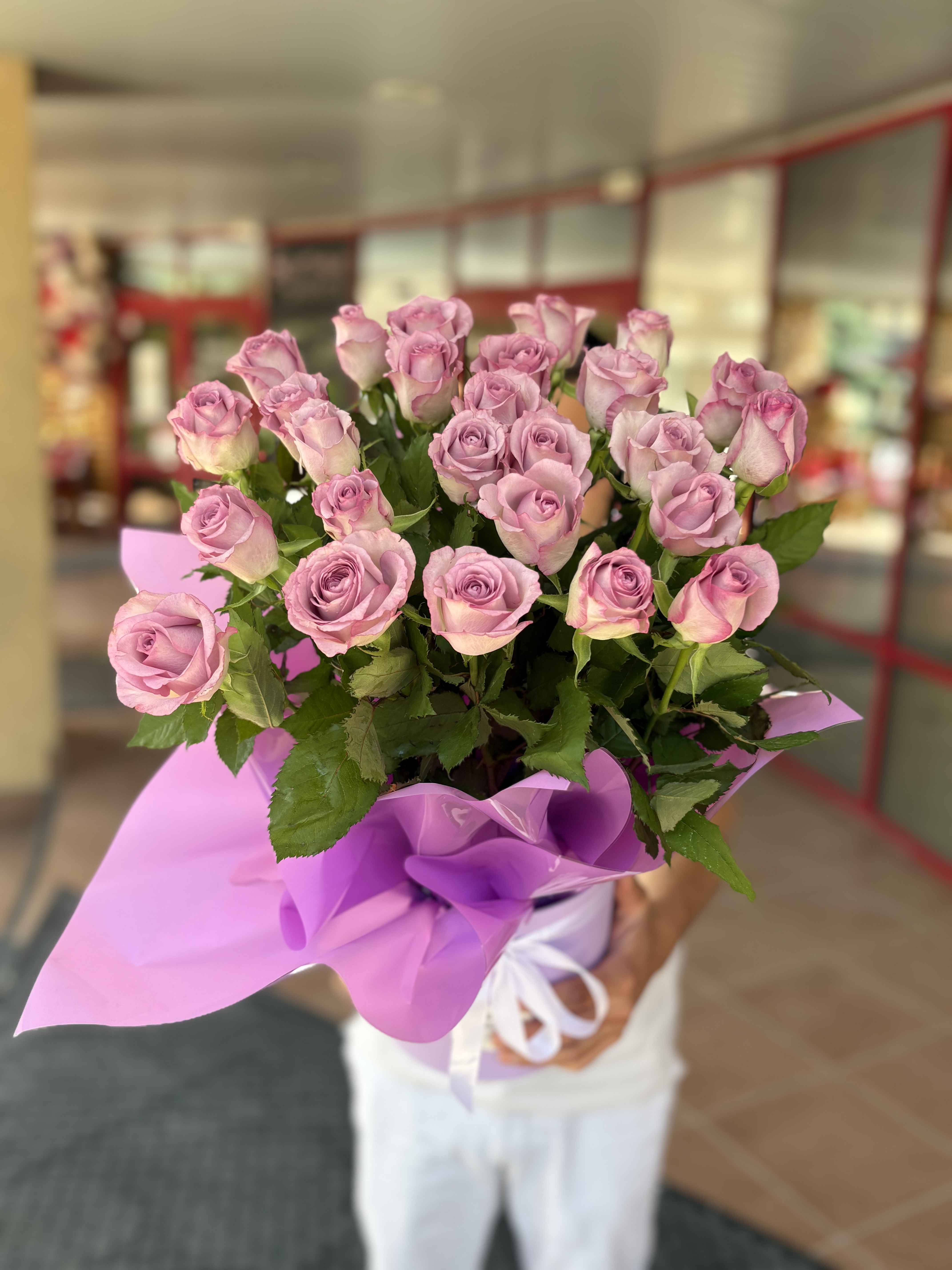 25 роз в коробке