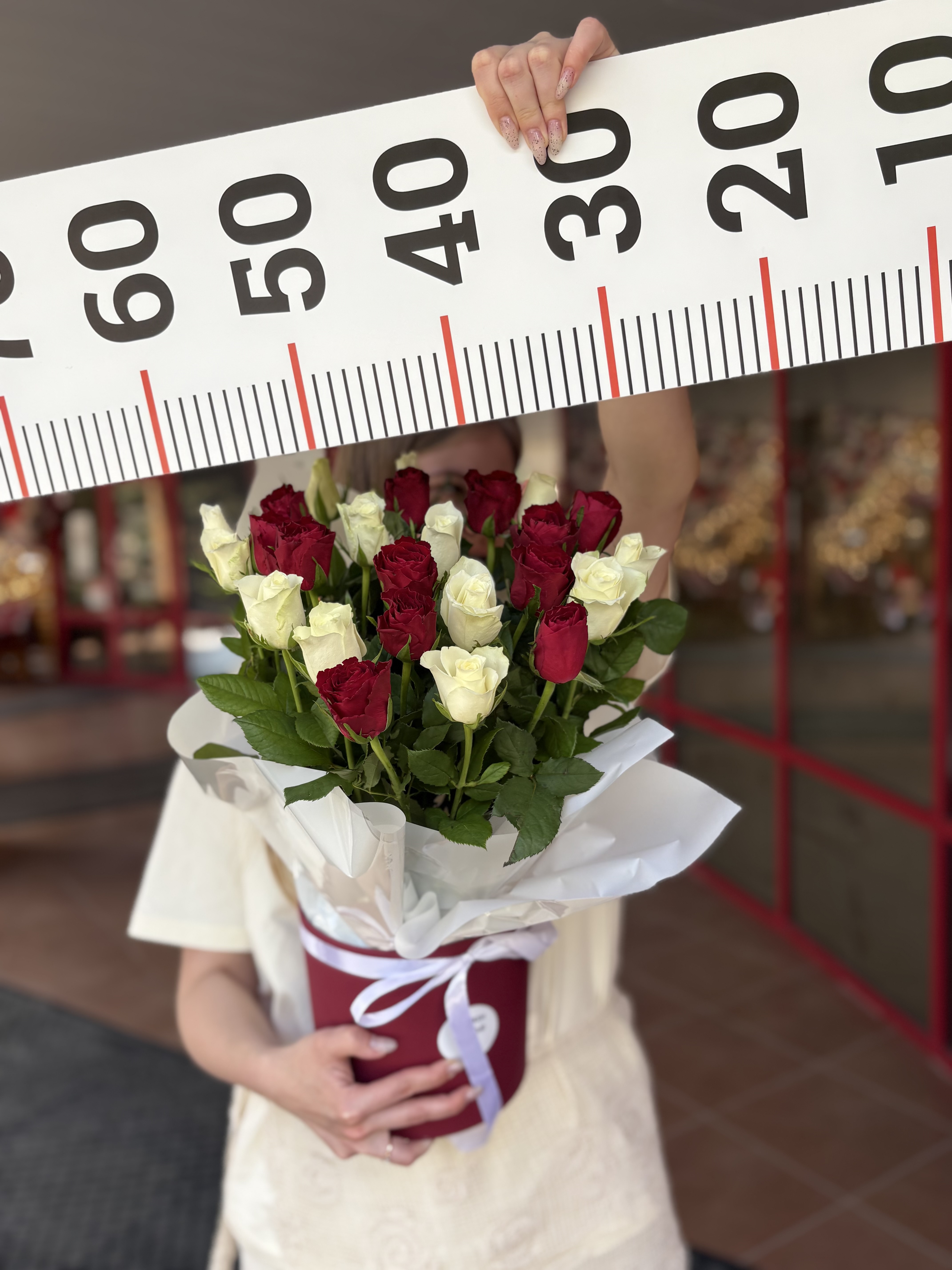 25 роз в коробке
