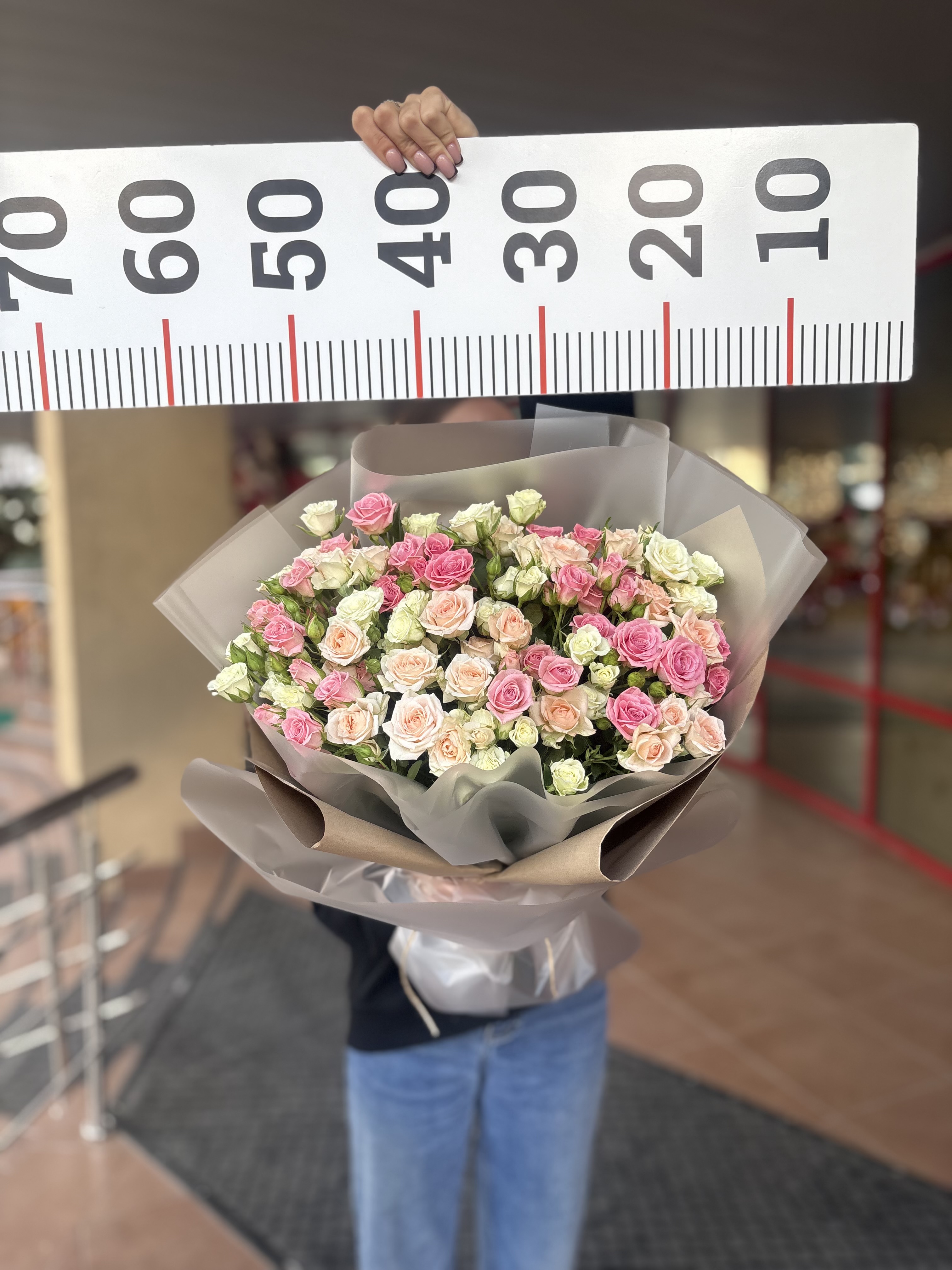 Букет кустовых роз
