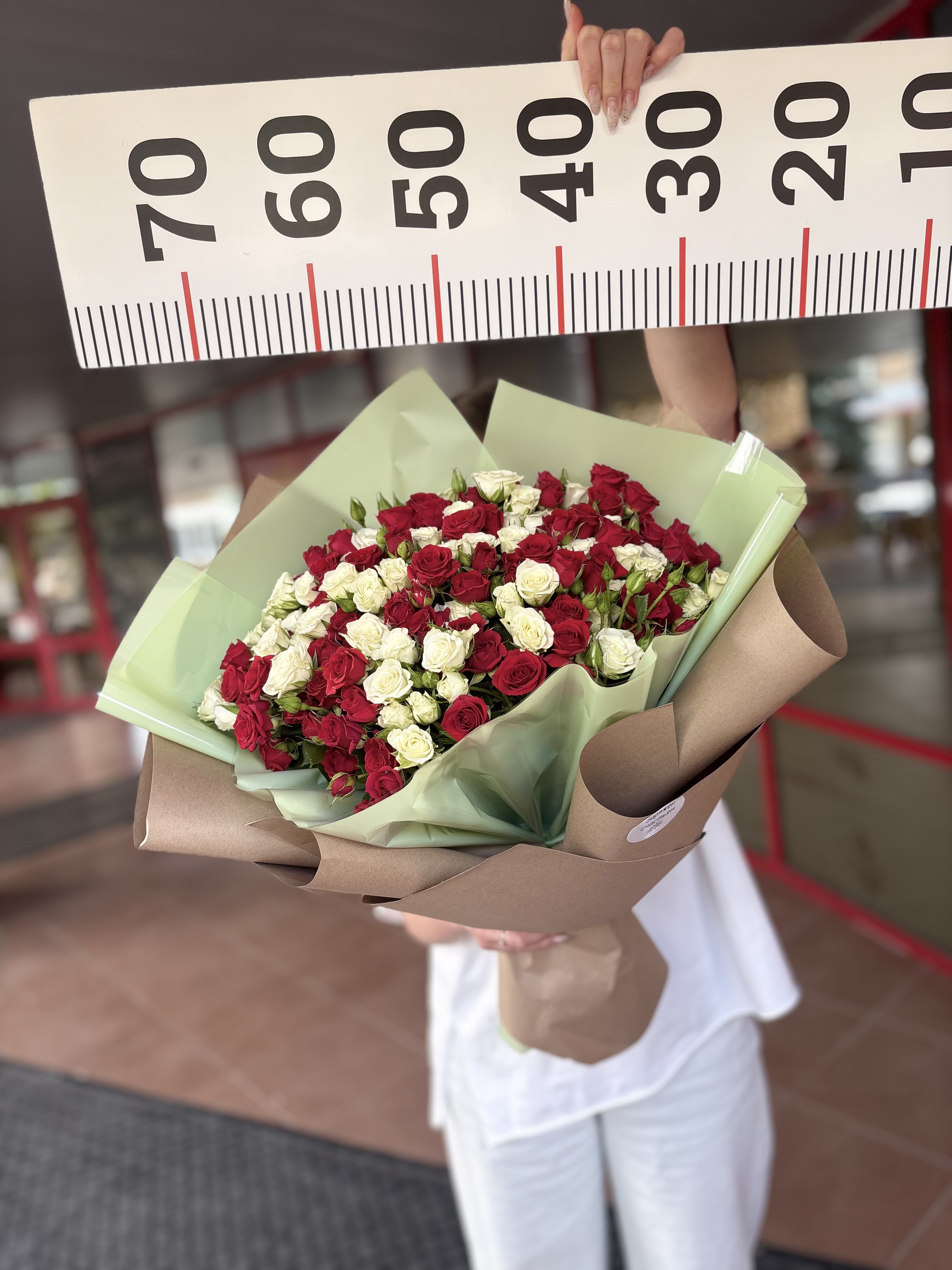 Букет кустовых роз