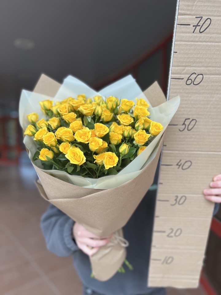 Букет кустовых роз