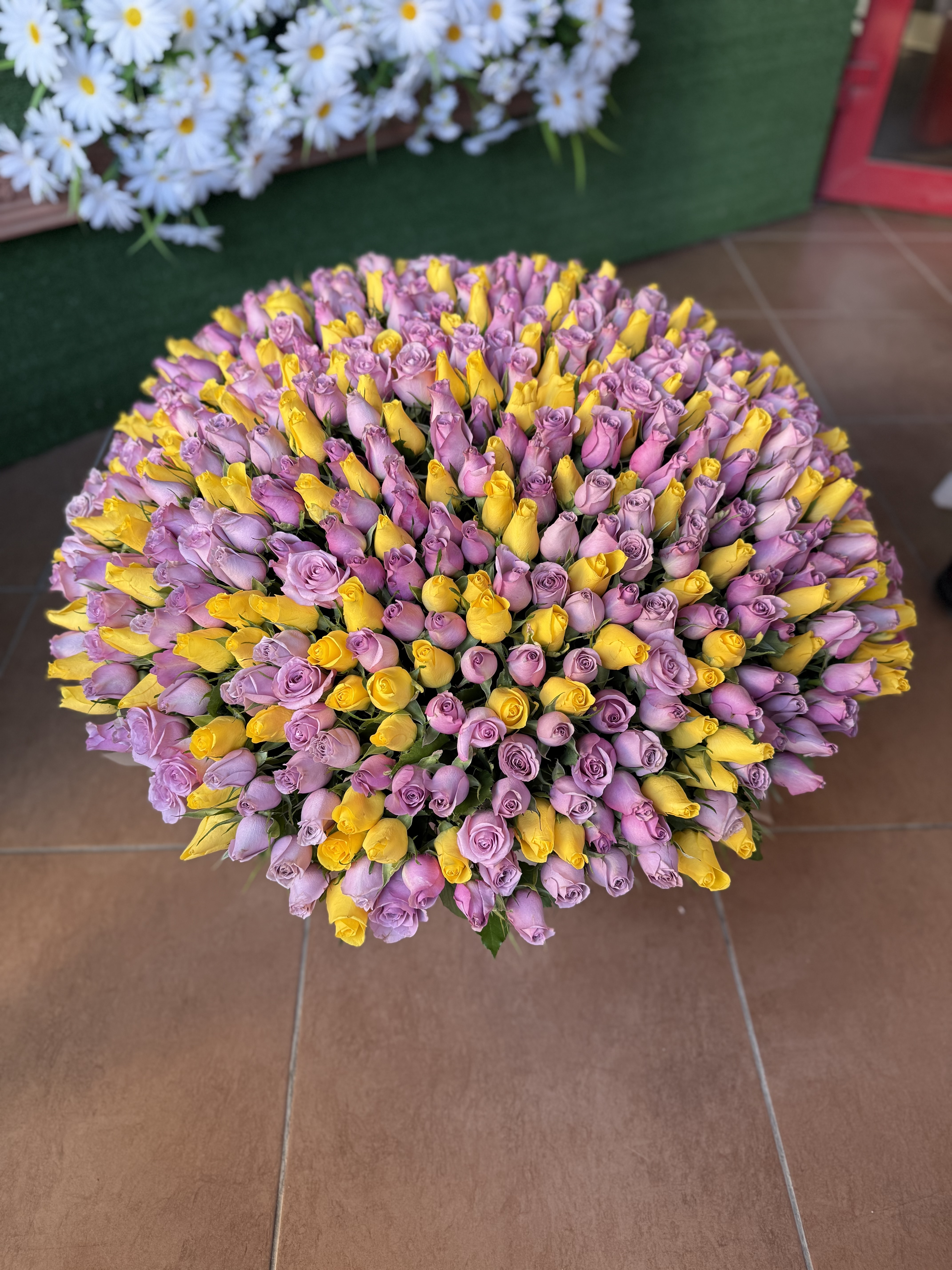 501 роза   в корзине