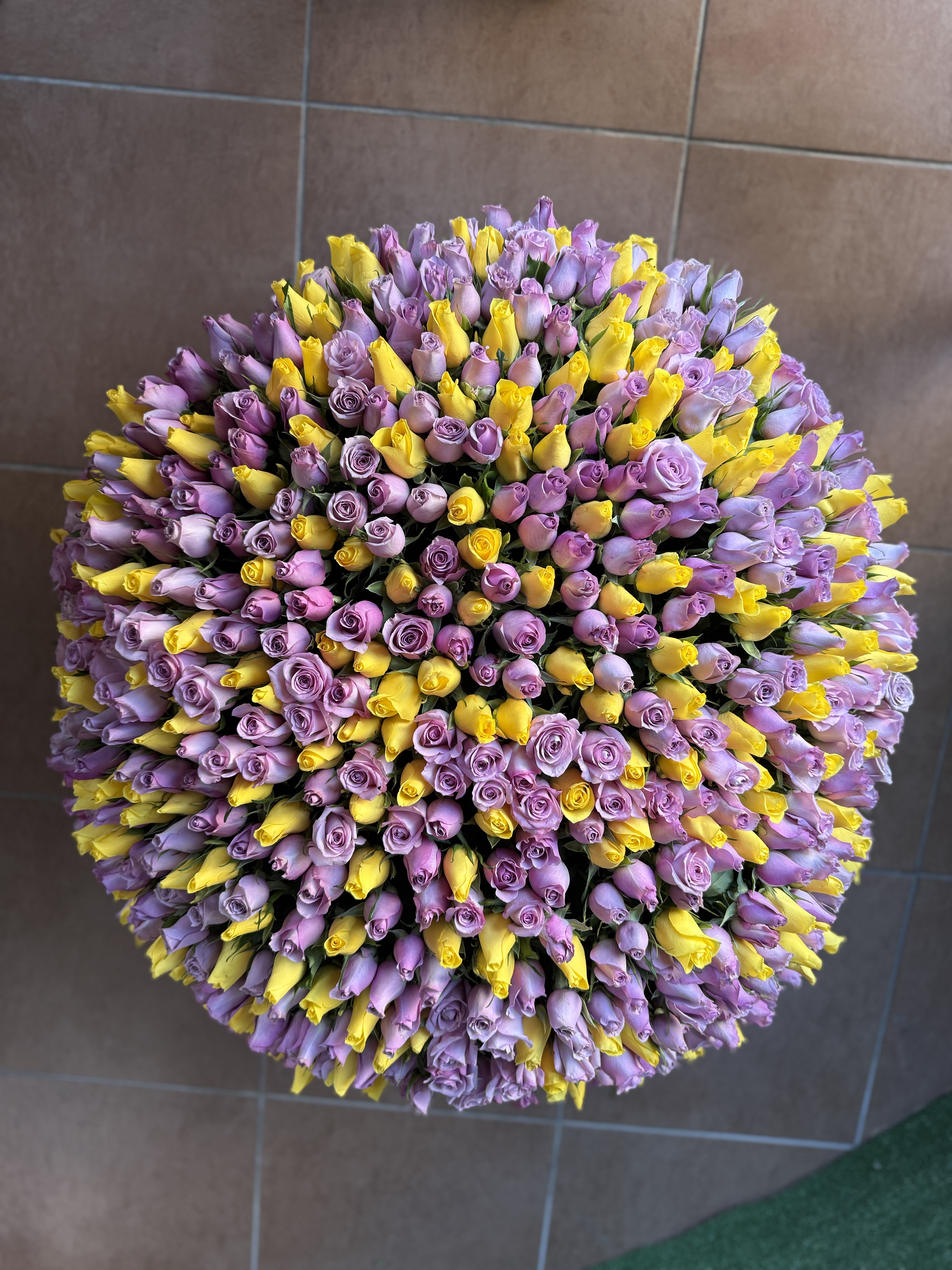 501 роза   в корзине