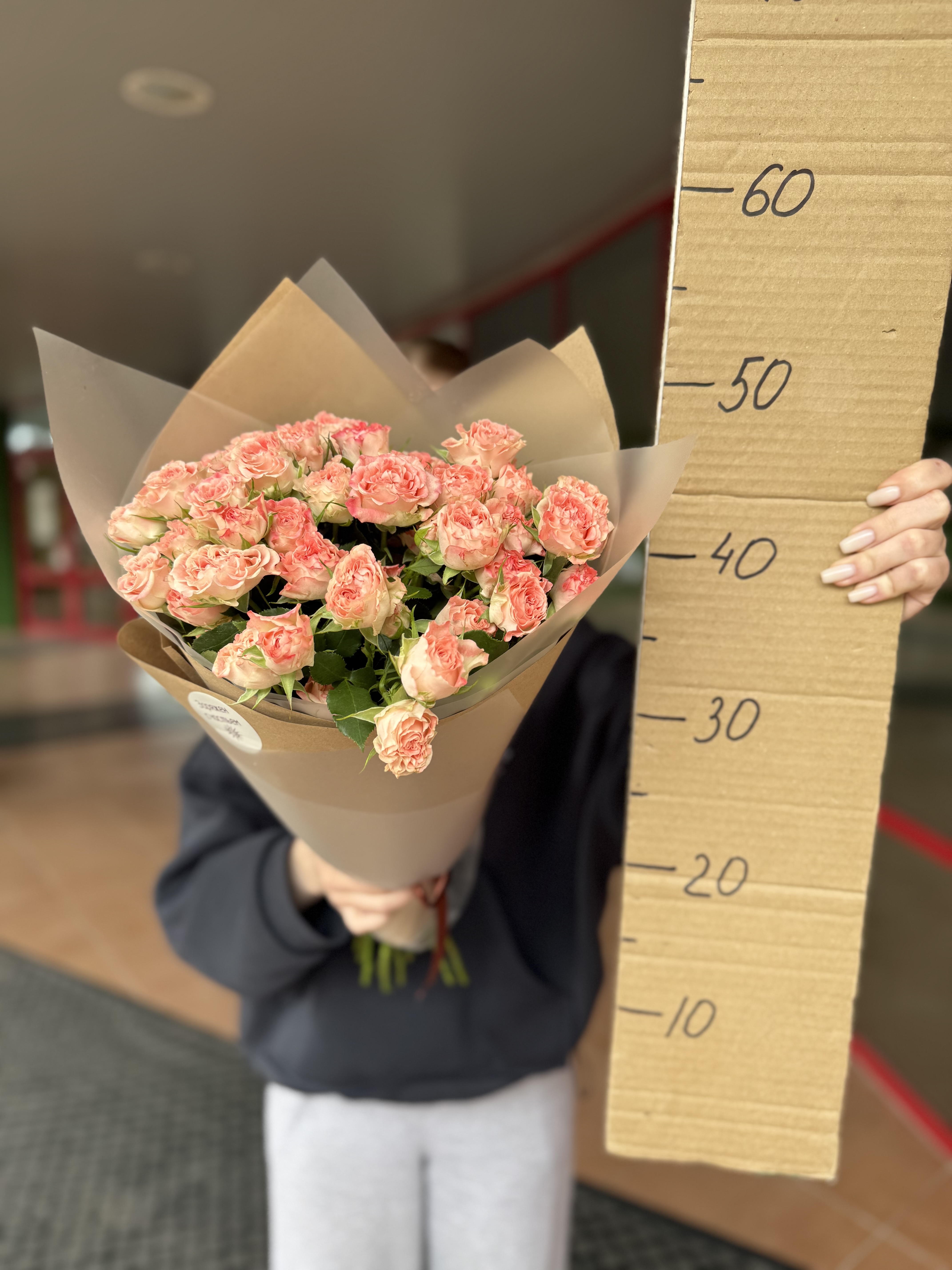 Букет кустовых пионовидных роз