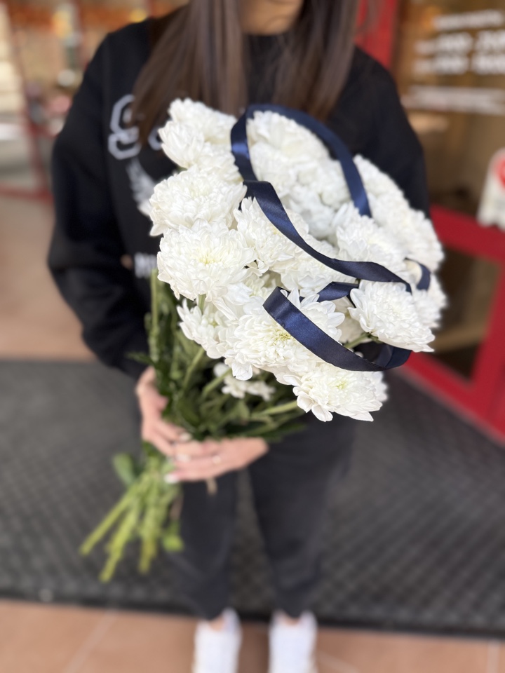 6 хризантем