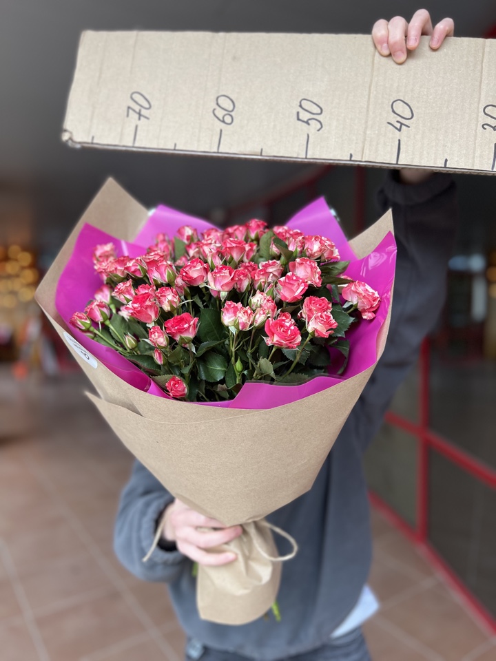 букет кустовых роз
