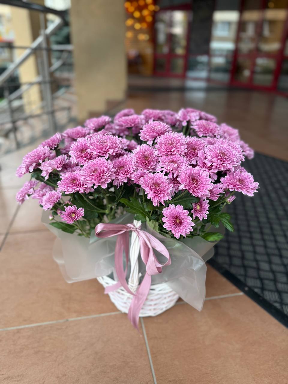 Корзина хризантем