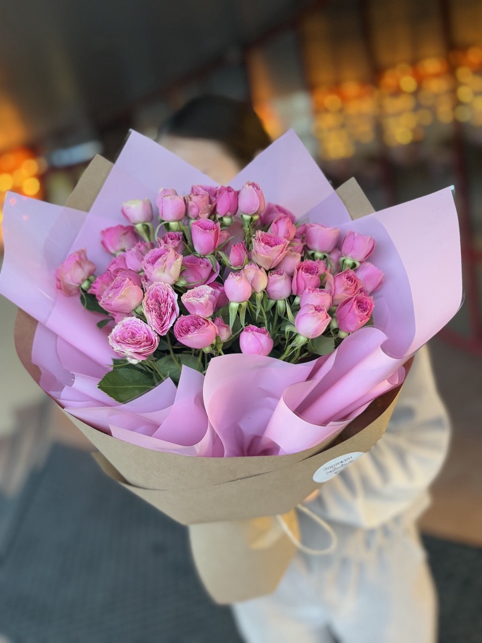 Букет кустовых пионовидных роз