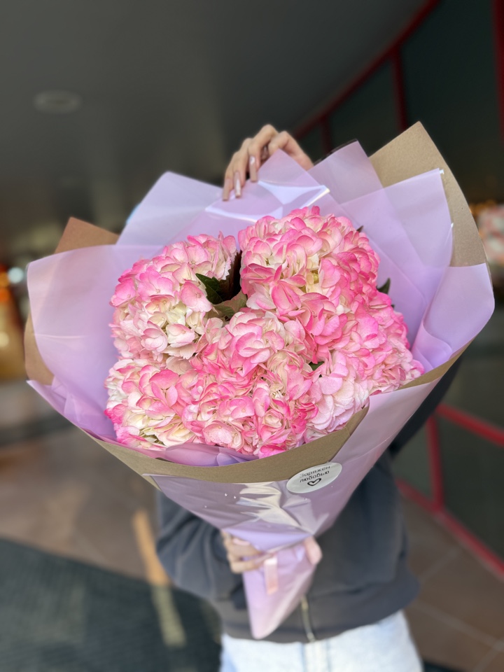 Букет из 5ти гортензий