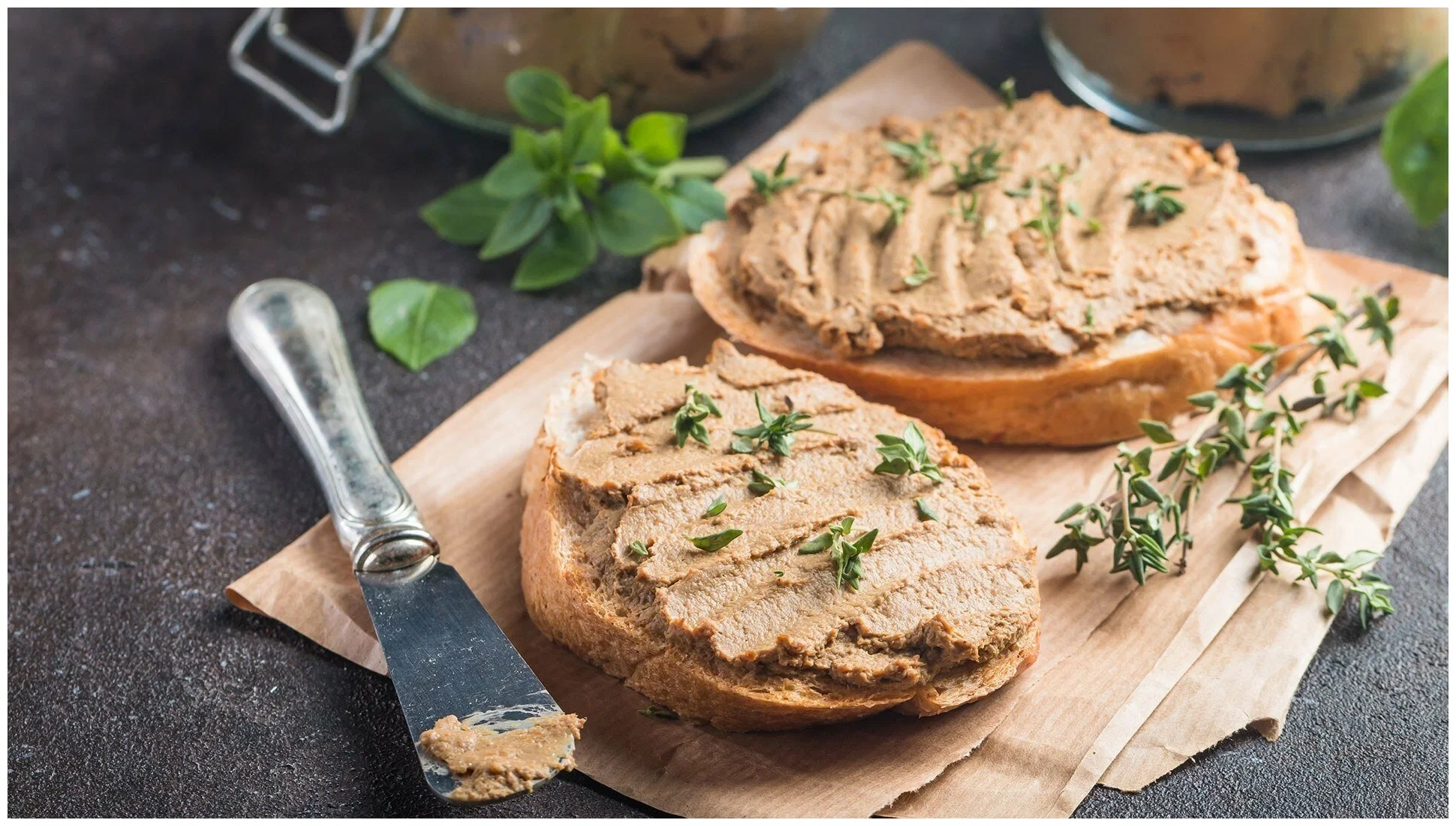 Паштет из куриной печени со сладким перцем чили