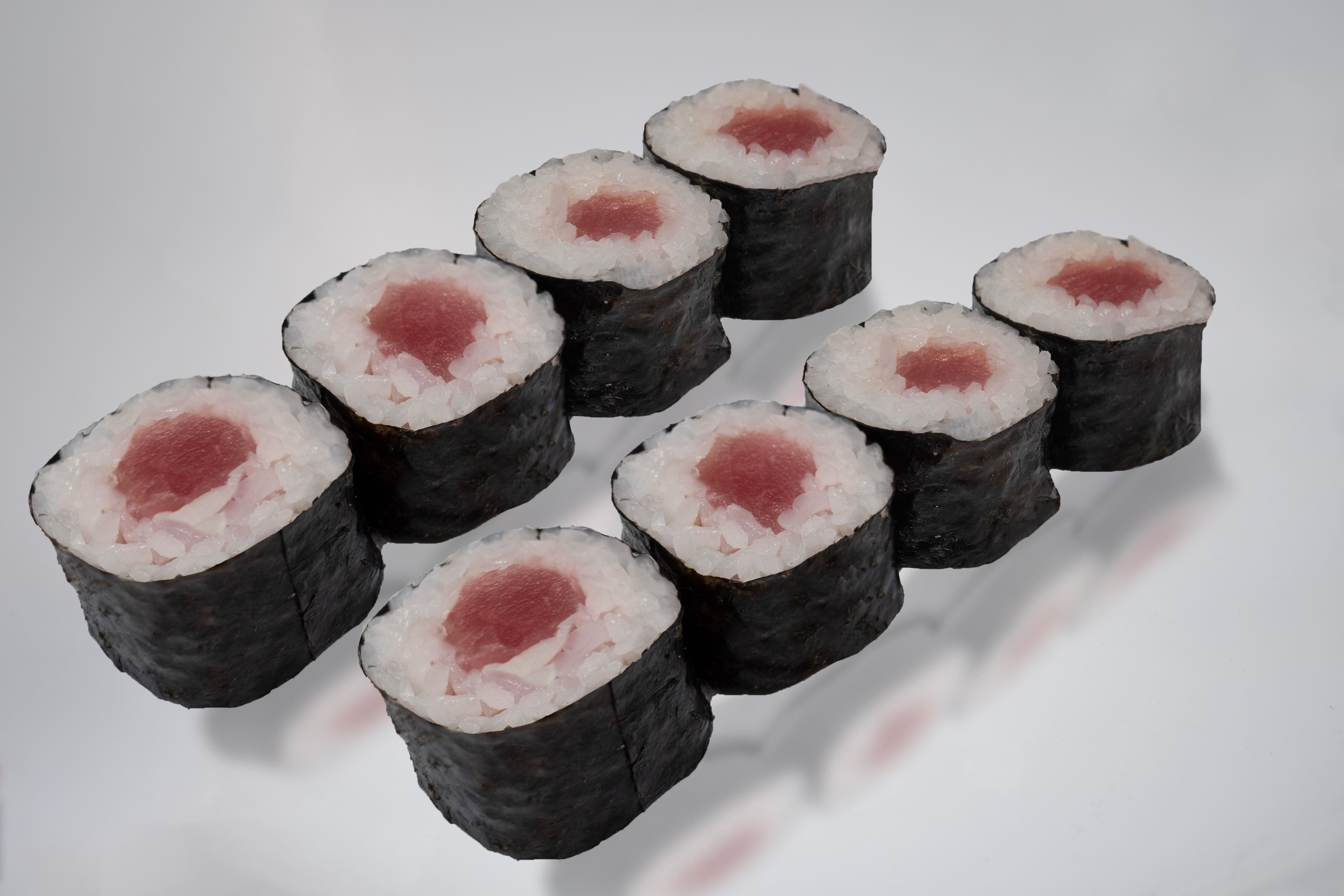 Маки с тунцом