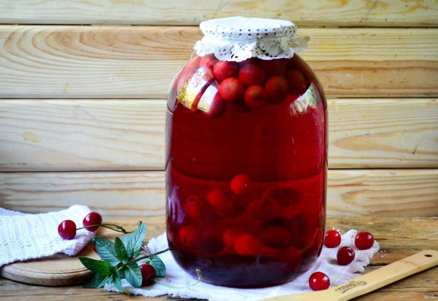 Компот из вишни домашний 3,0 л. с/б.