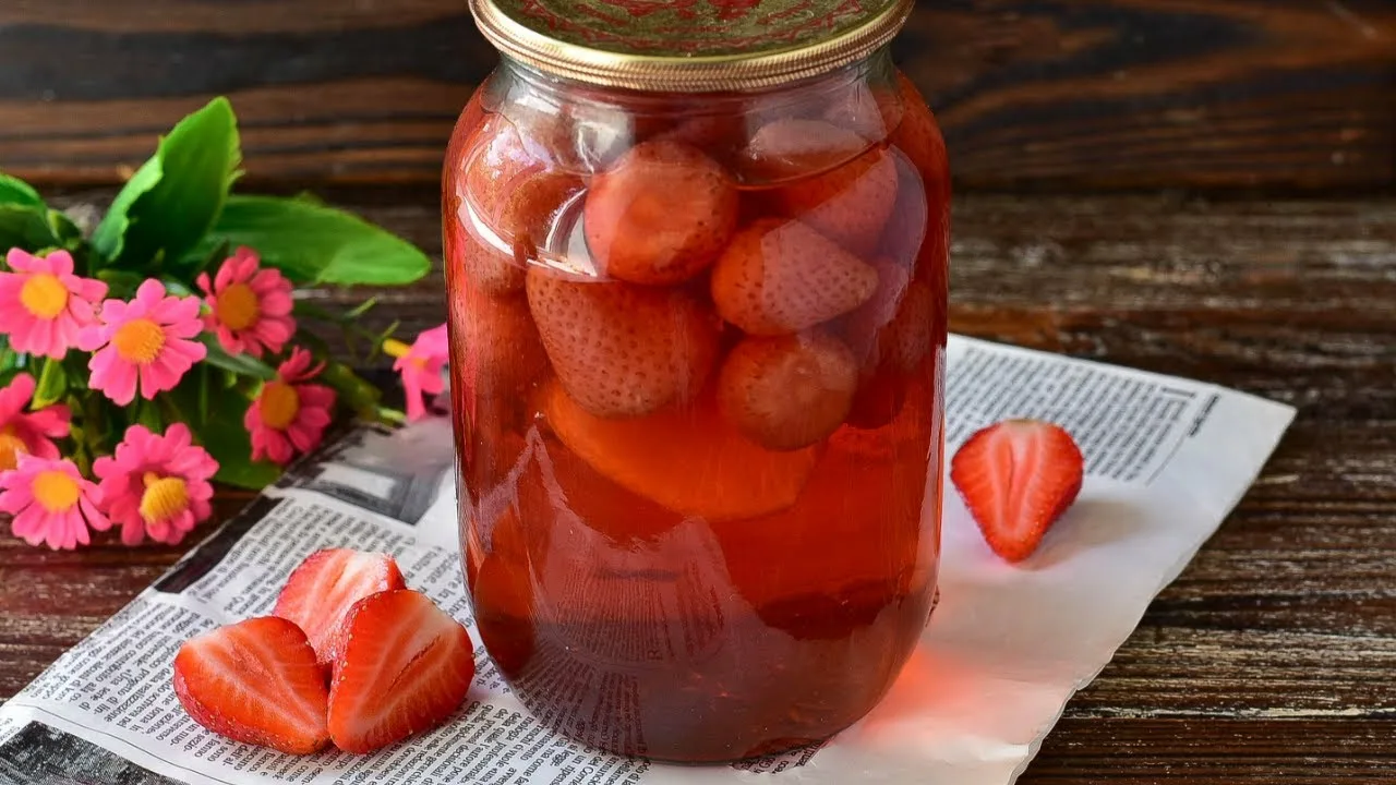Компот из клубники 1,5 л. с/б.