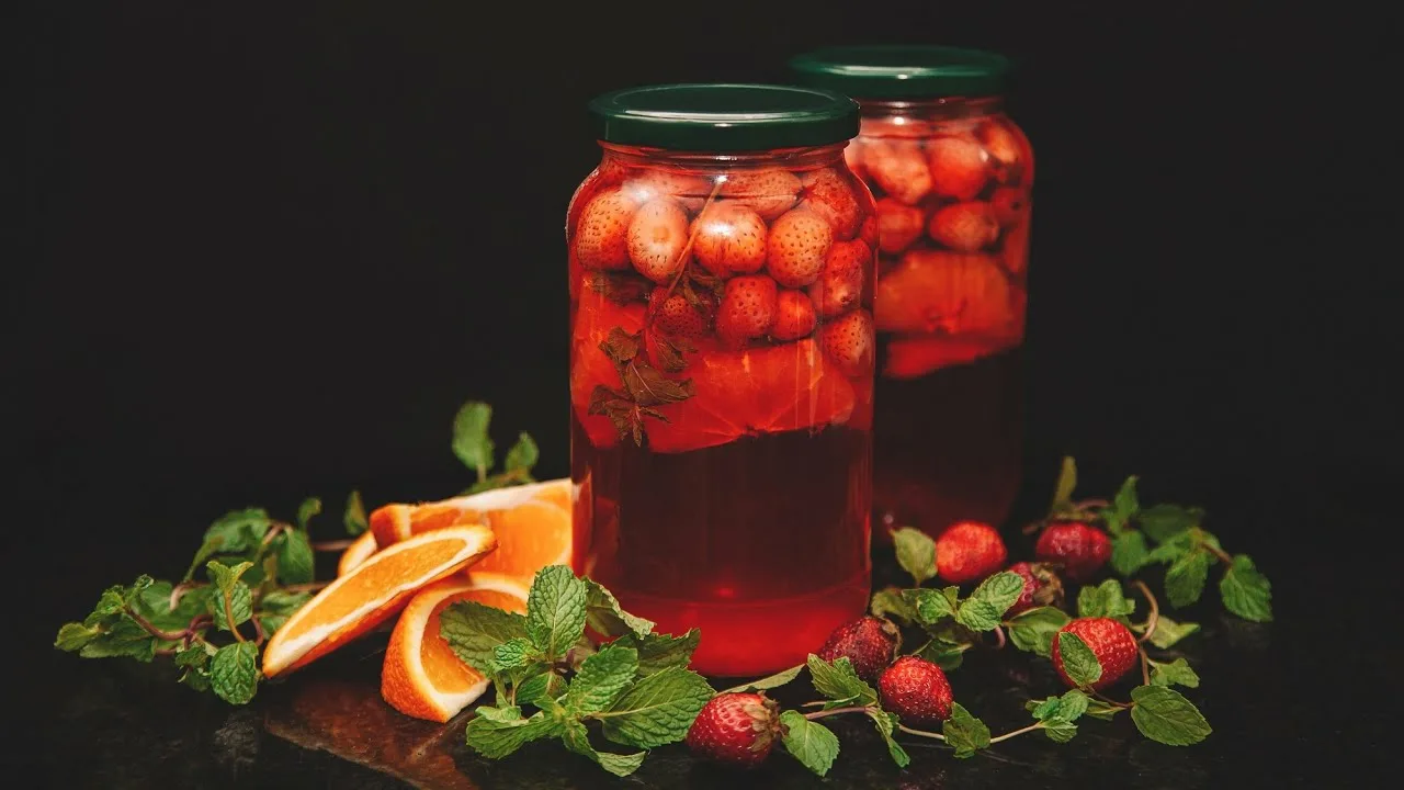 Компот мохито клубника 1,5 л. с/б.