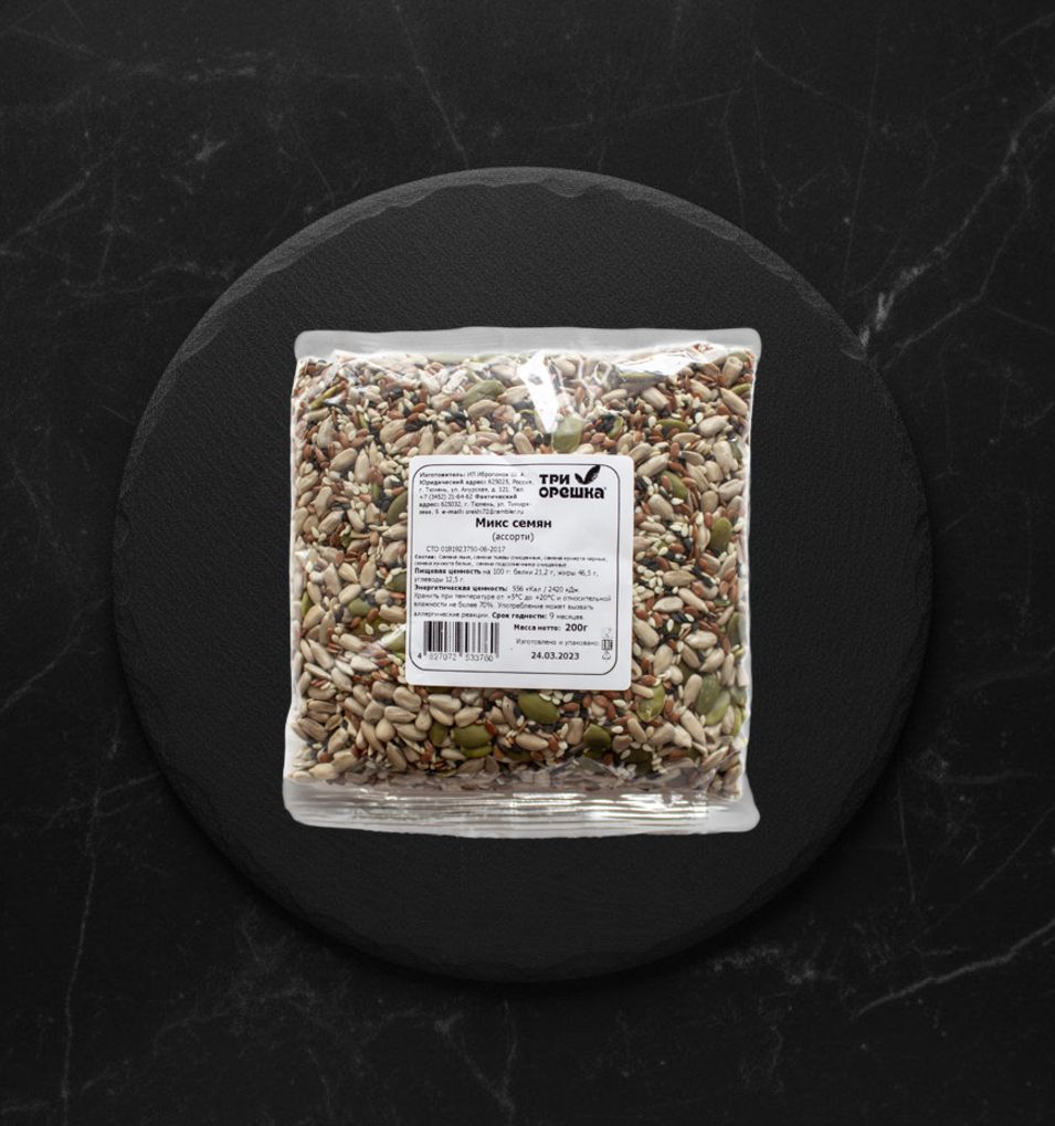 Микс семян 140г Три Орешка