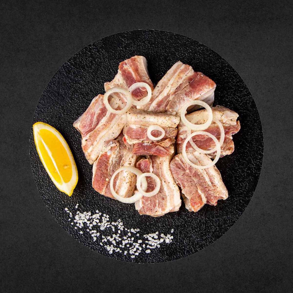 Шашлык из свиной грудинки на ребрышке в Адыгейском Маринаде