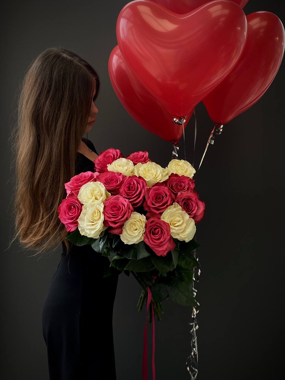 Комбо из 17 роз и 5 шаров