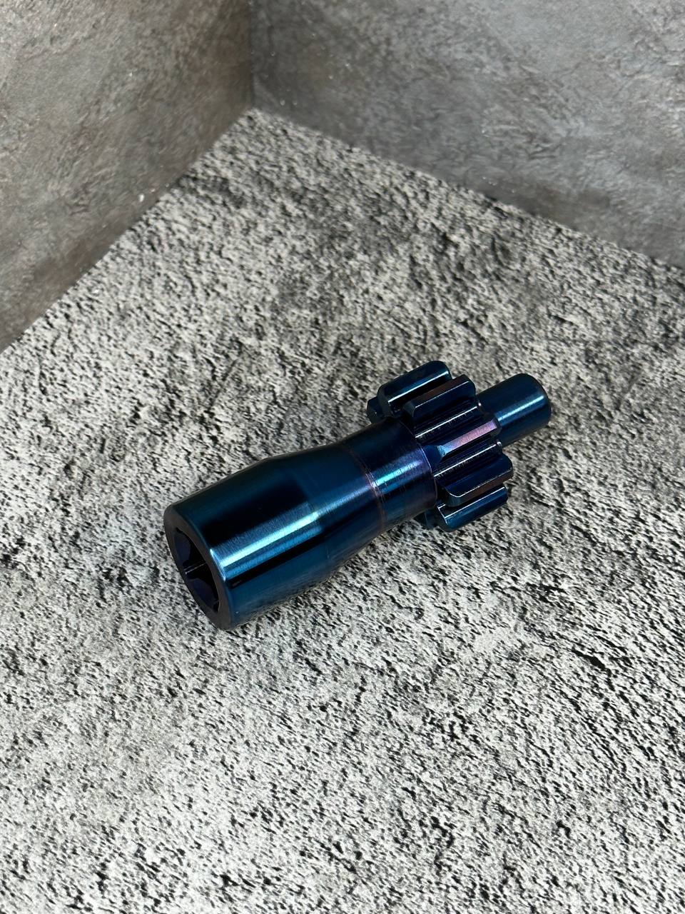 Инструмент для прокручивания маховика