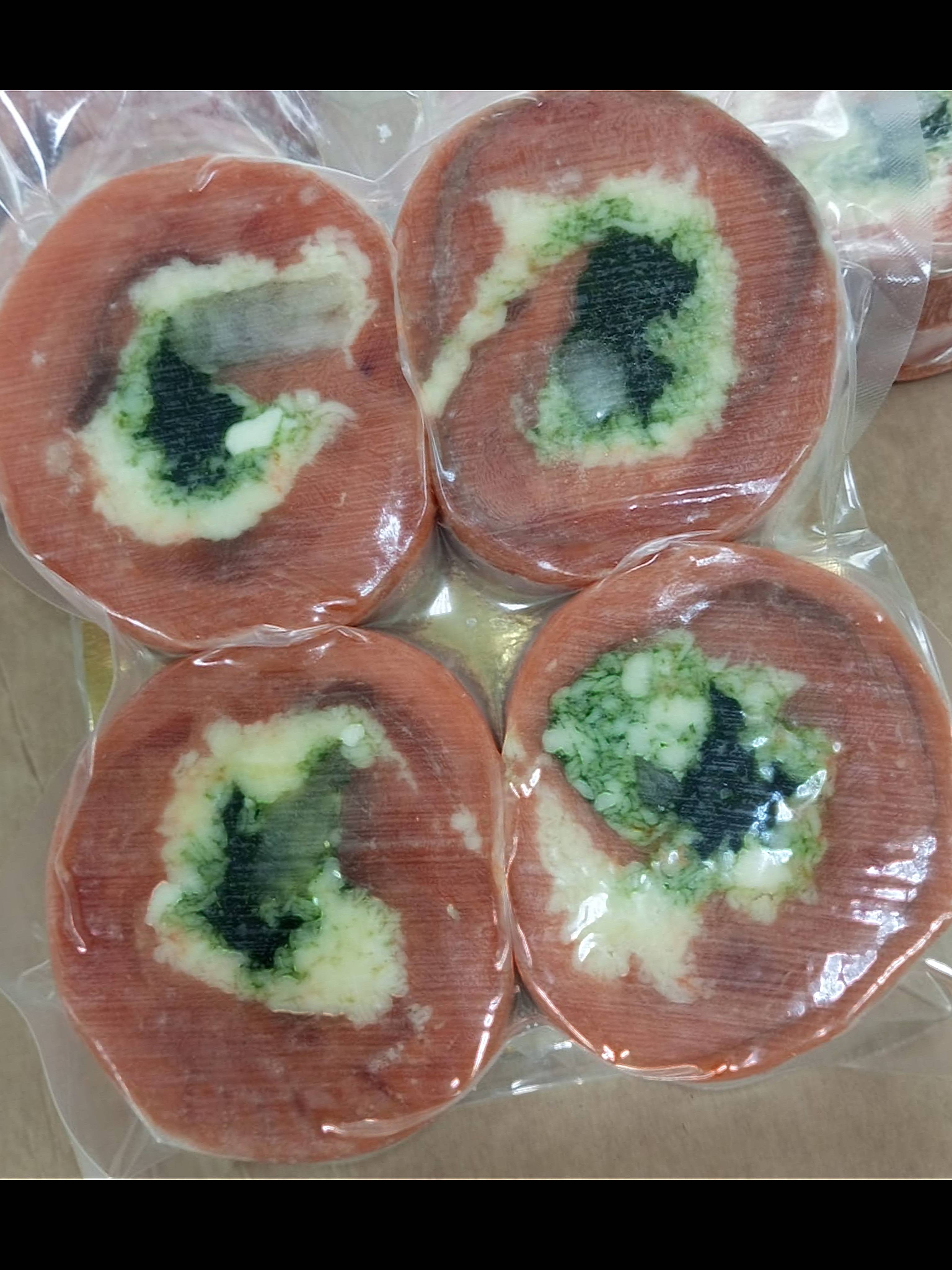 Рулет для запекания из кижуча с сыром креветкой и шпинатом