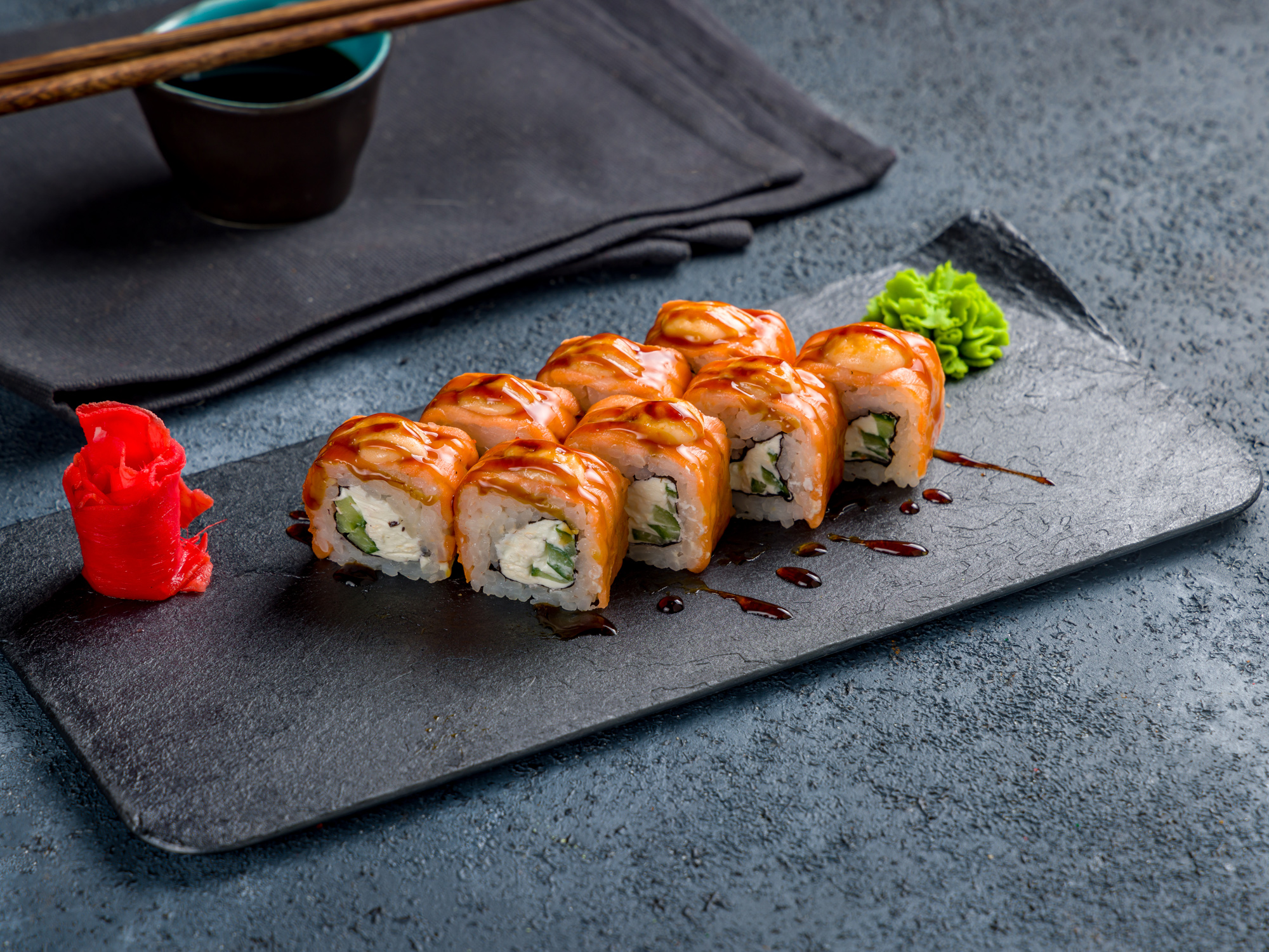 ЗАПЕЧЕННЫЕ РОЛЛЫ