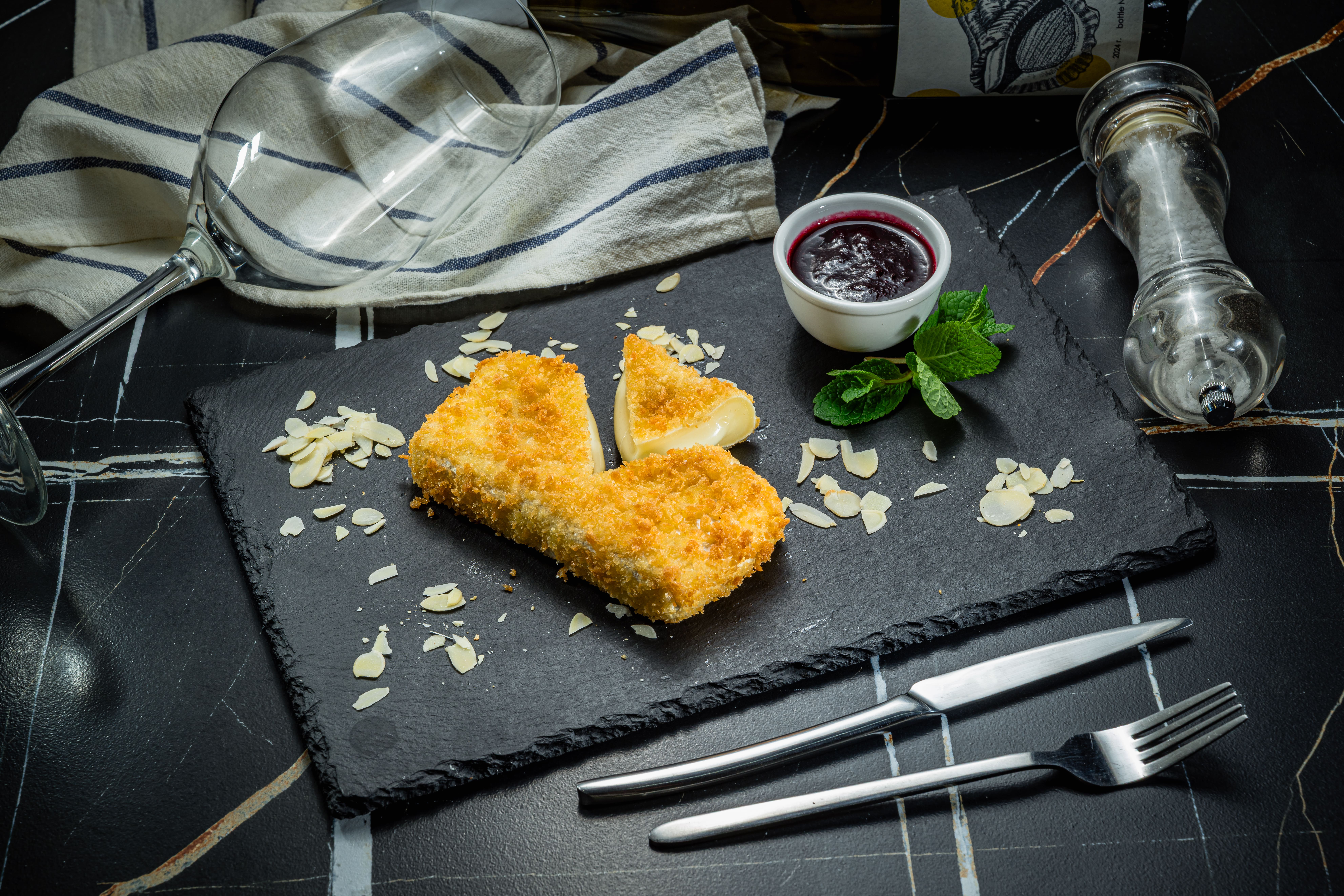 Камамбер в хрустящей корочке