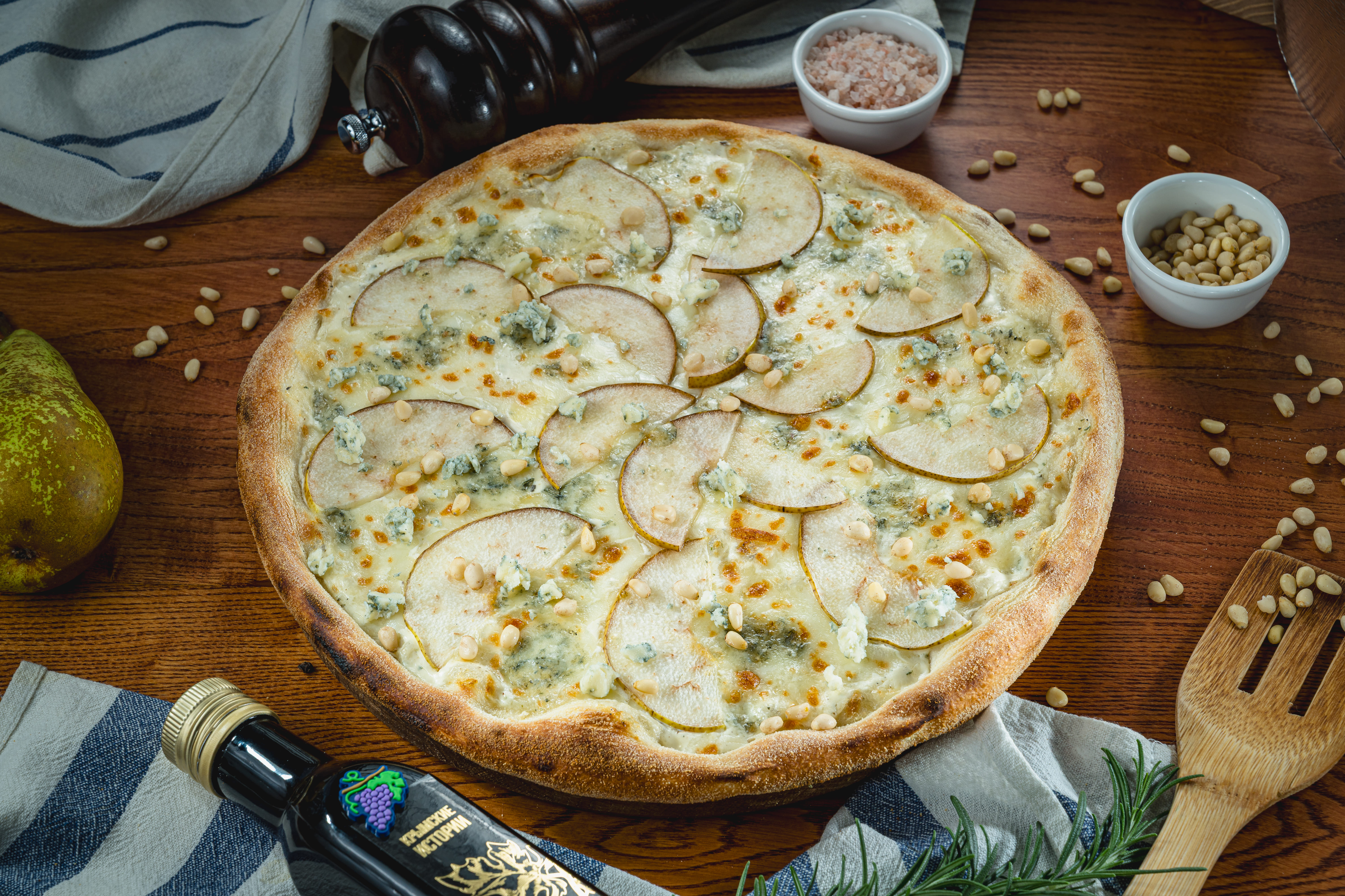 С грушей и горгонзолой