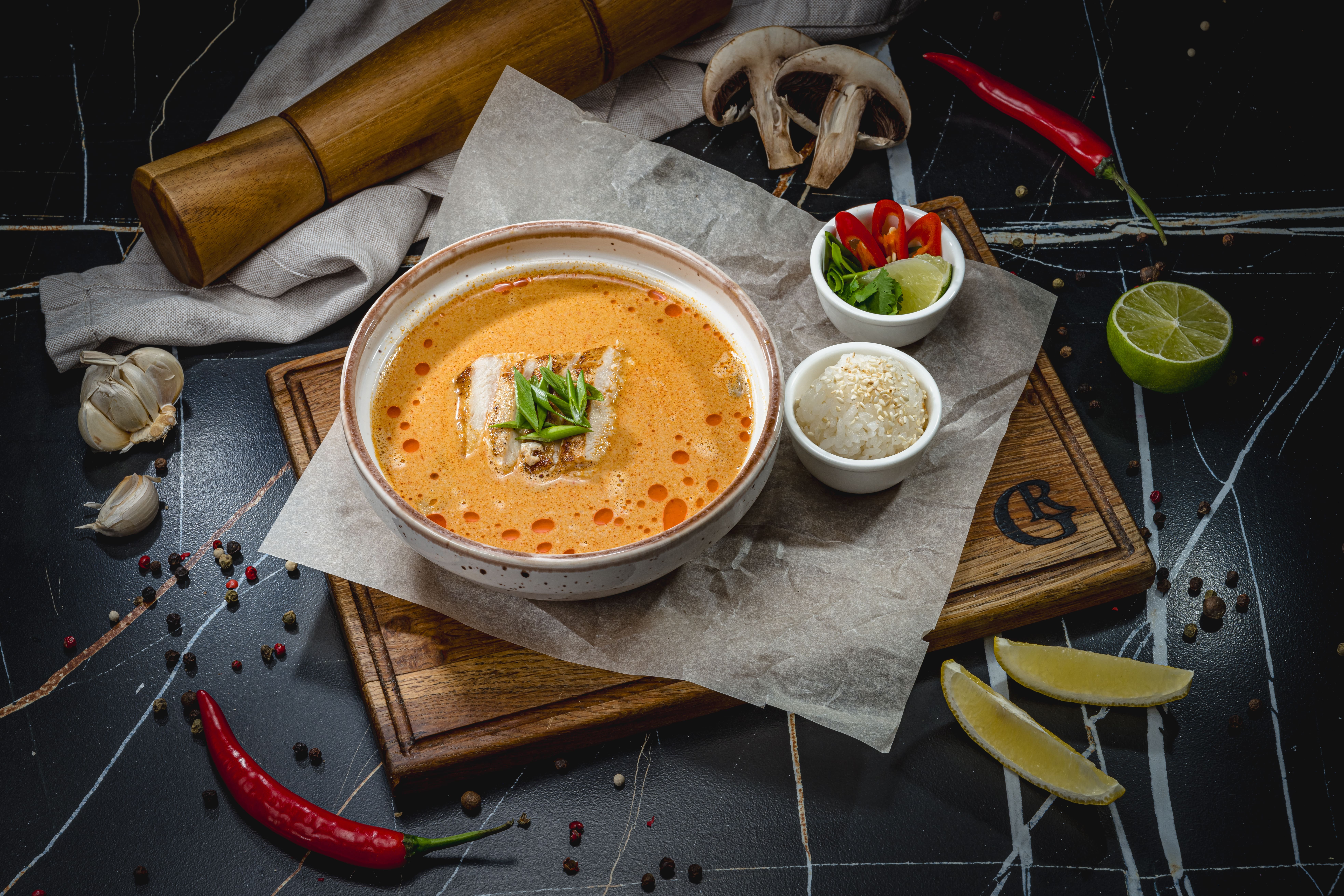 Том-ям с курицей