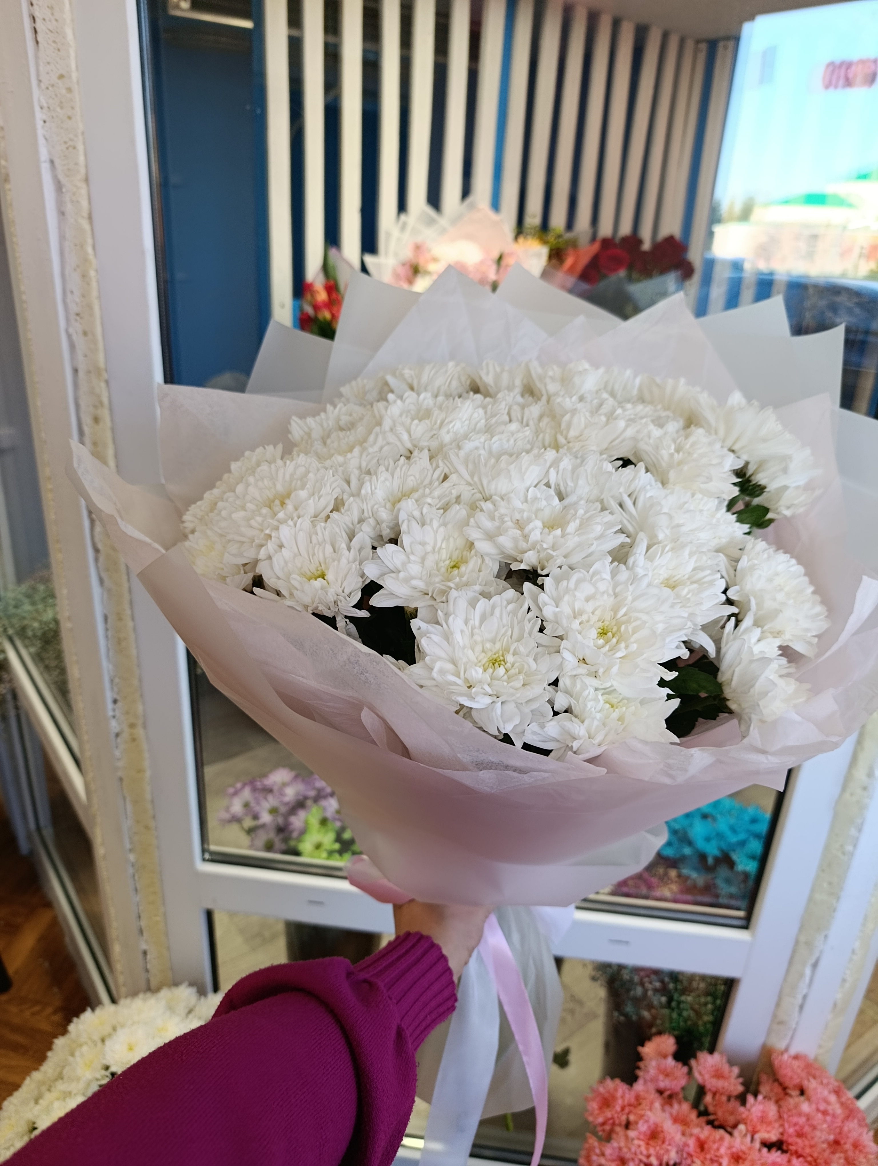 Букет из бел. Хризантем