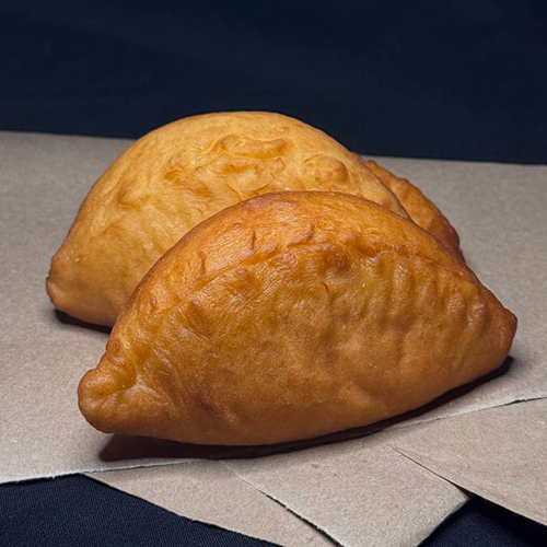 Пирожок жареный с капустой