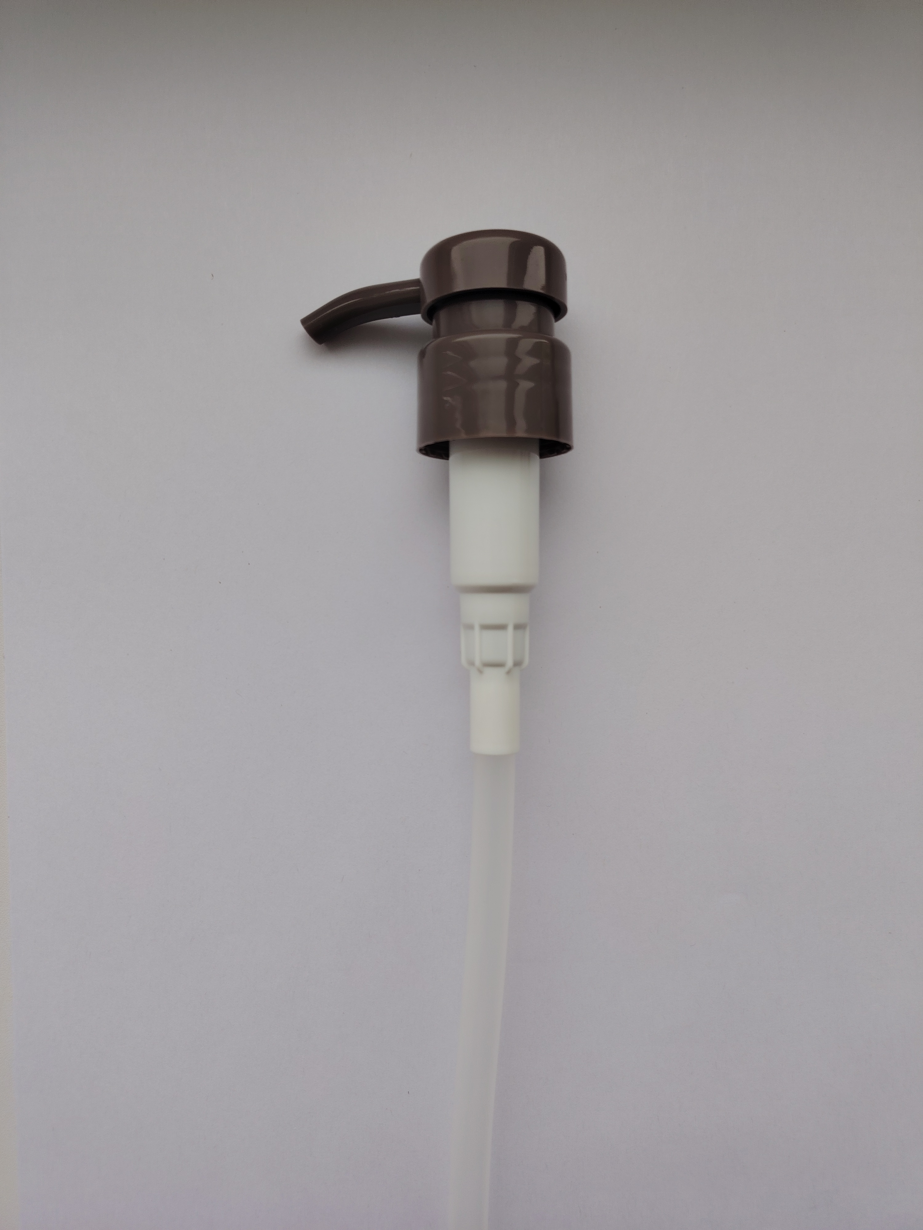 Дозатор для литровых шампуней и бальзамов