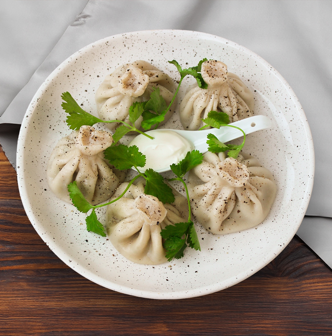 Как правильно есть хинкали