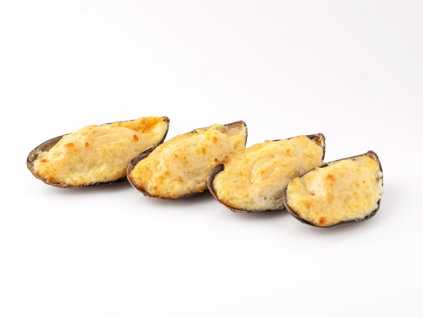 Запеченные Мидии в ракушках под чесночно-сырным соусом