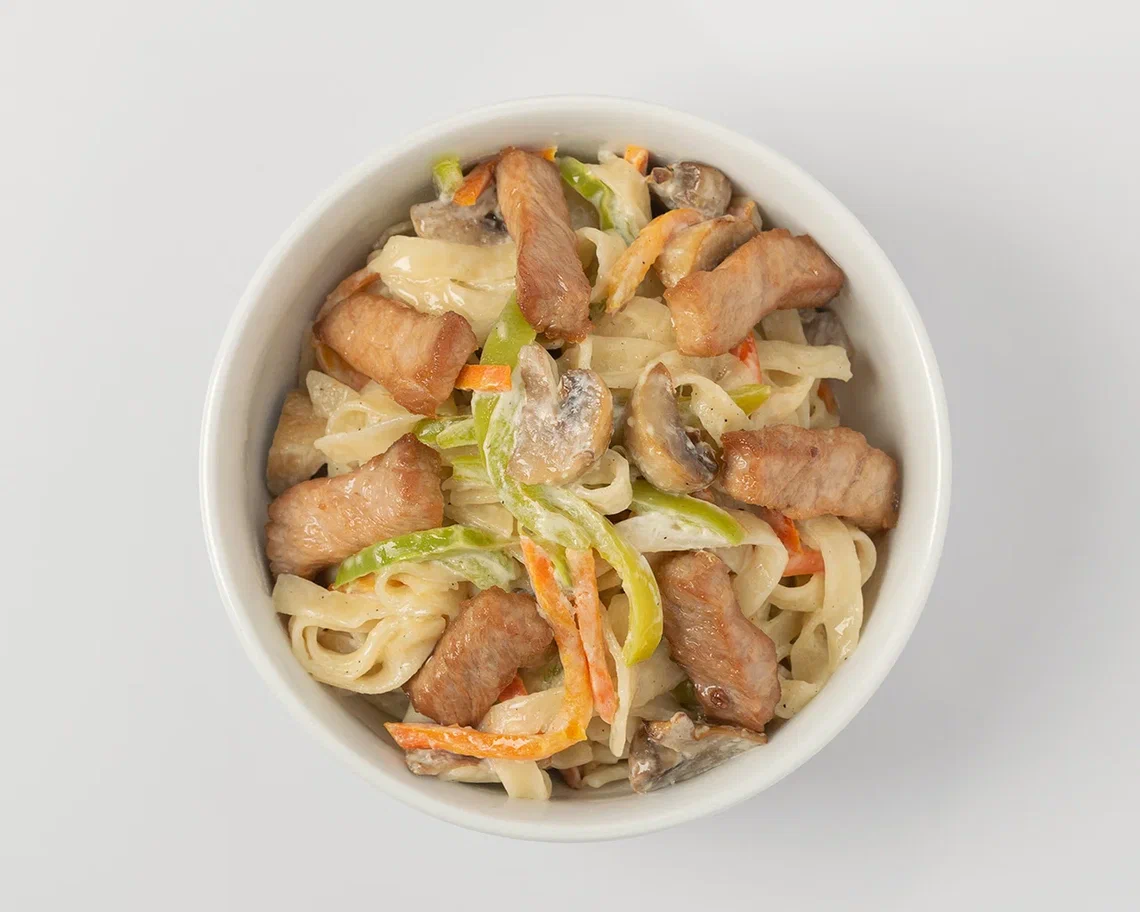 Удон со свининой (сливках)