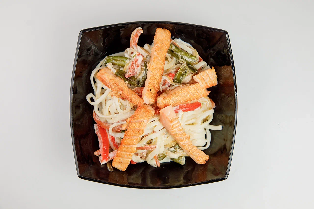 Лапша с лососем в сливках