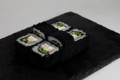 Тори Хината