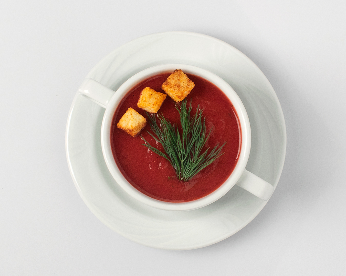 Кремовый борщ с гренками