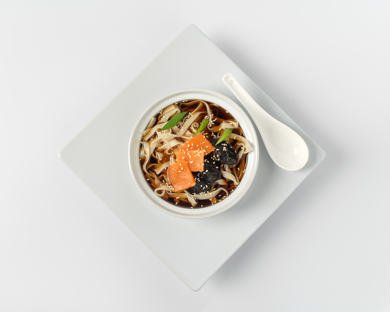 Рамэн с лососем