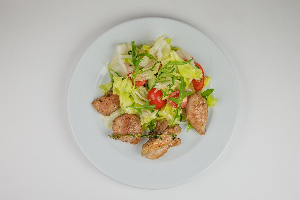 Салат с куриным мясом