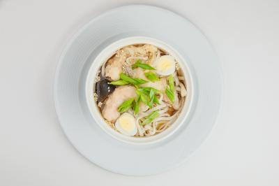 Суп лапша с креветкой темпура