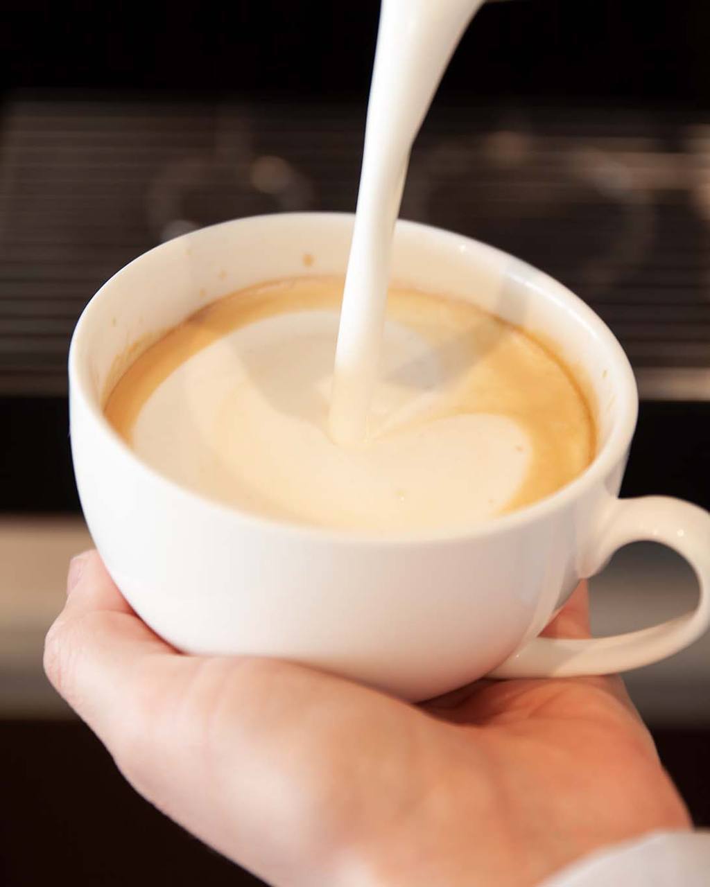 Новые кофемашины уже в наших кофейнях