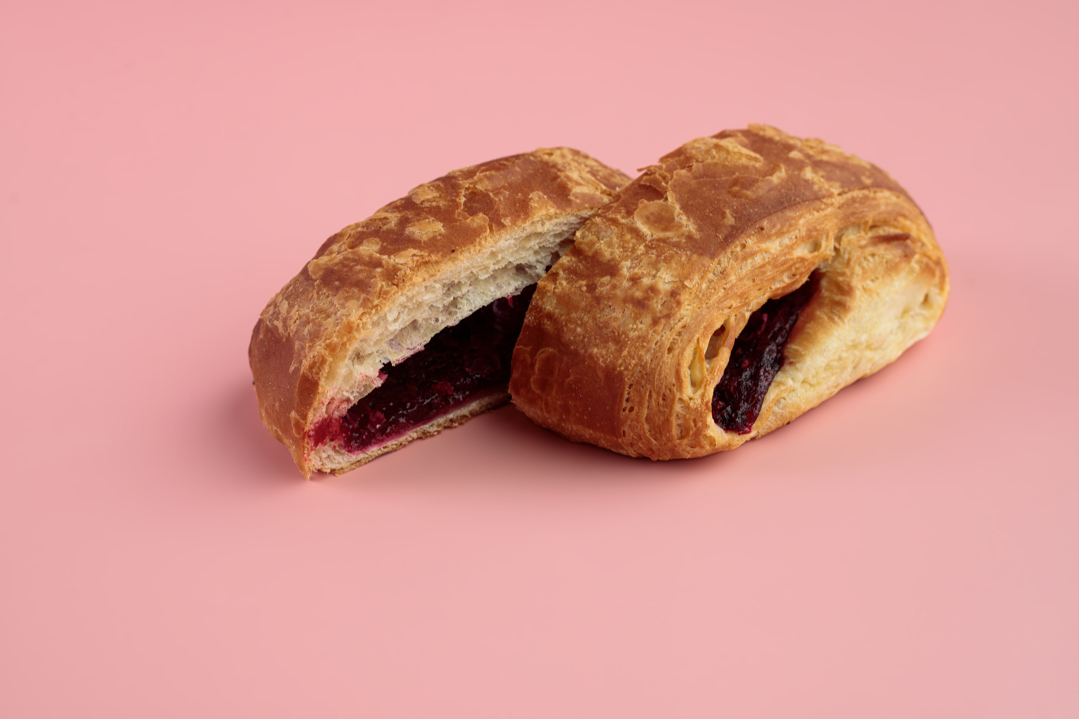 Слойка с Брусникой