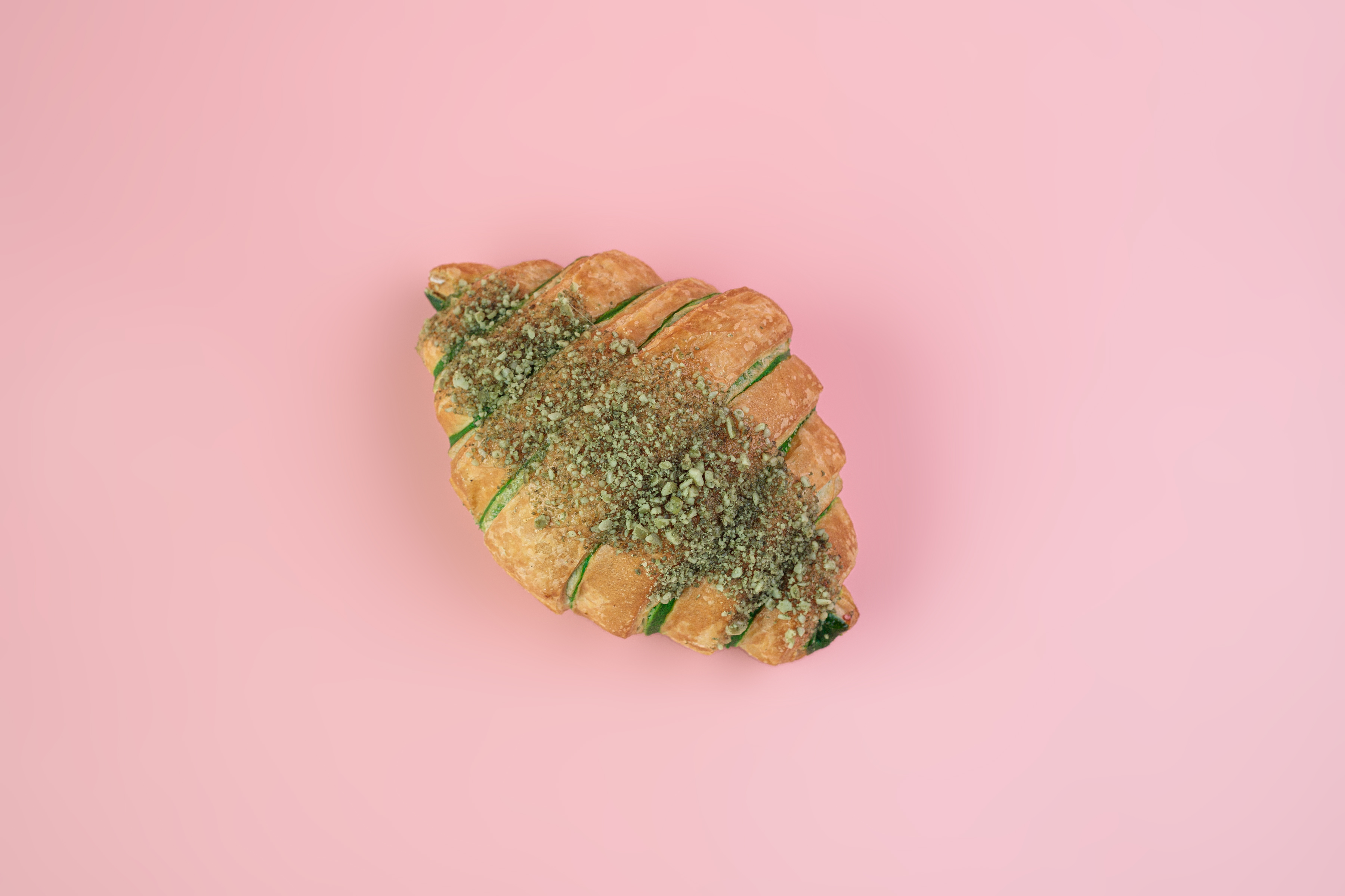 Круассан Фисташка- Малина