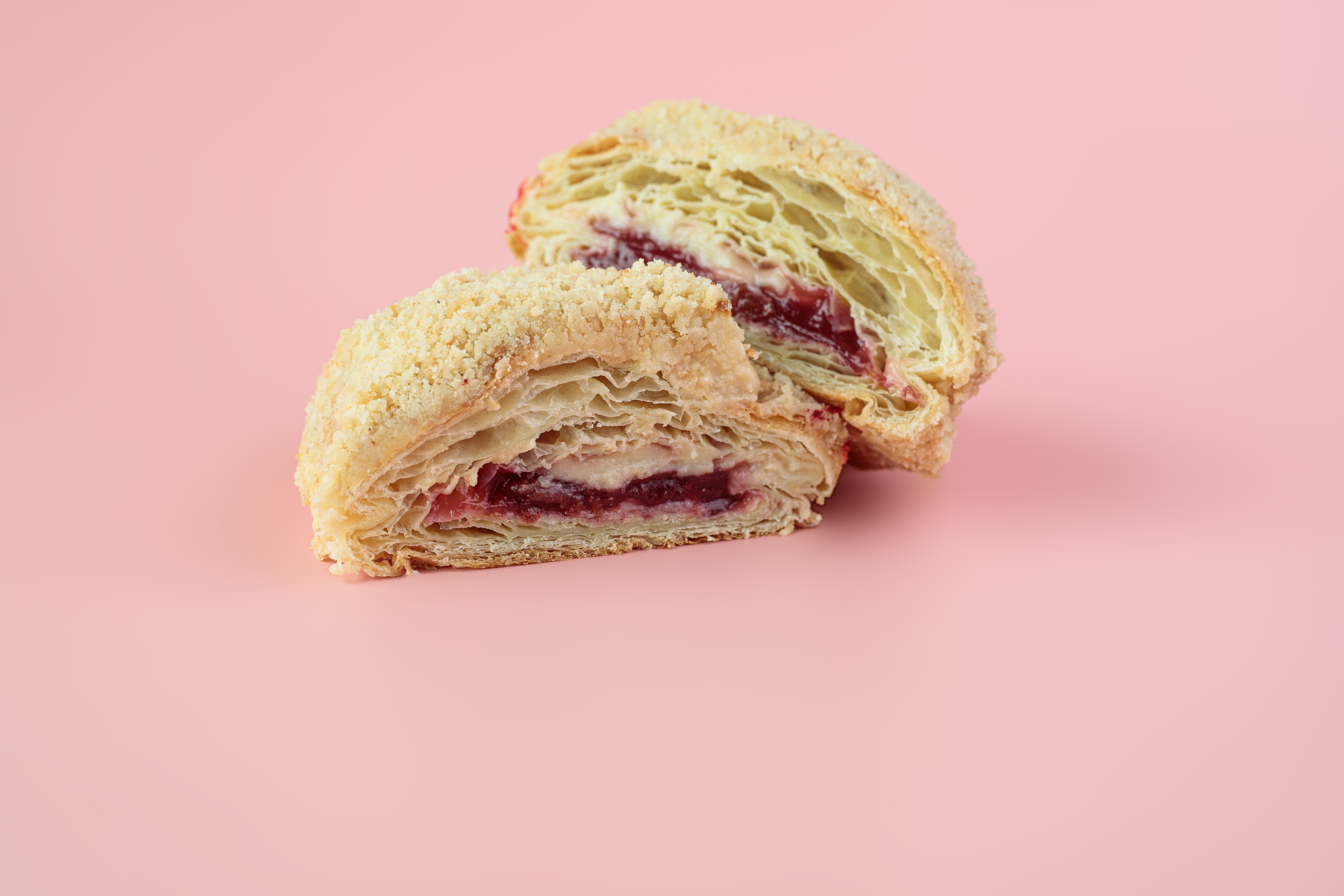 Круассан Прованский с Вишней