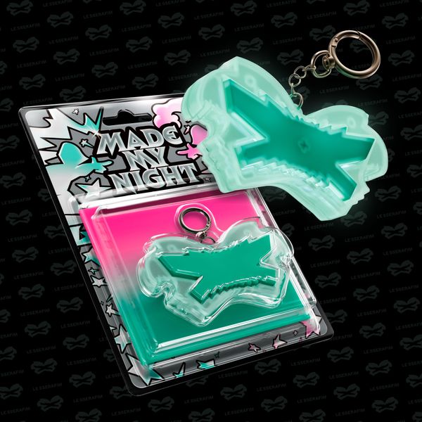 LE SSERAFIM MADE MY NIGHT Альбом | GLOW CLICKER KEYCHAIN Ver Официальный K-pop альбом | до 20.10.2026 (A/LE/MMN/KE/PRE)